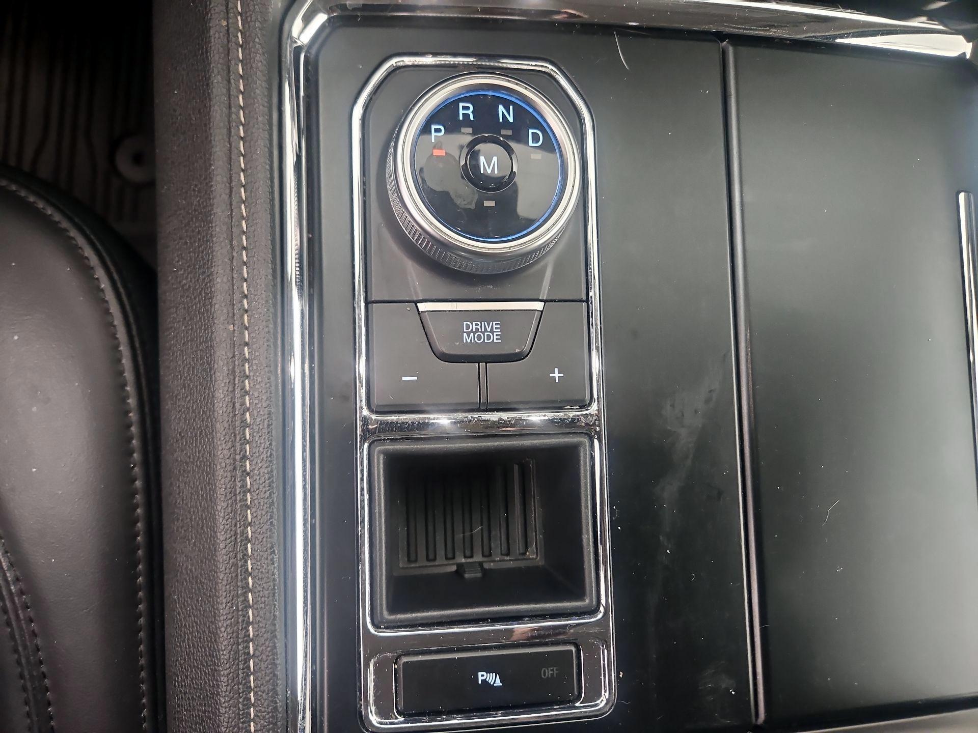 Thumbnail: 2022 Ford Expedition - 17