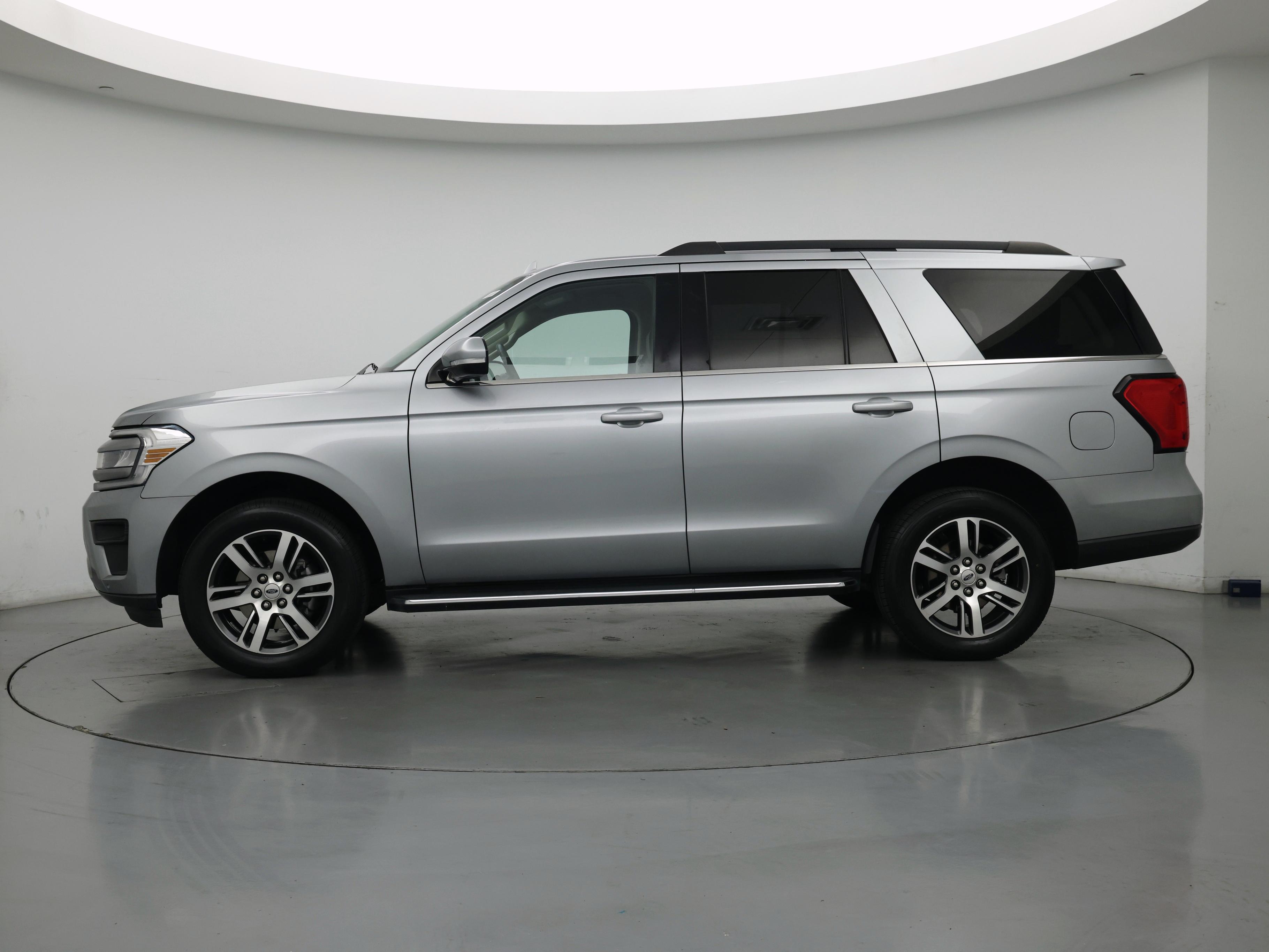 Thumbnail: 2022 Ford Expedition - 3