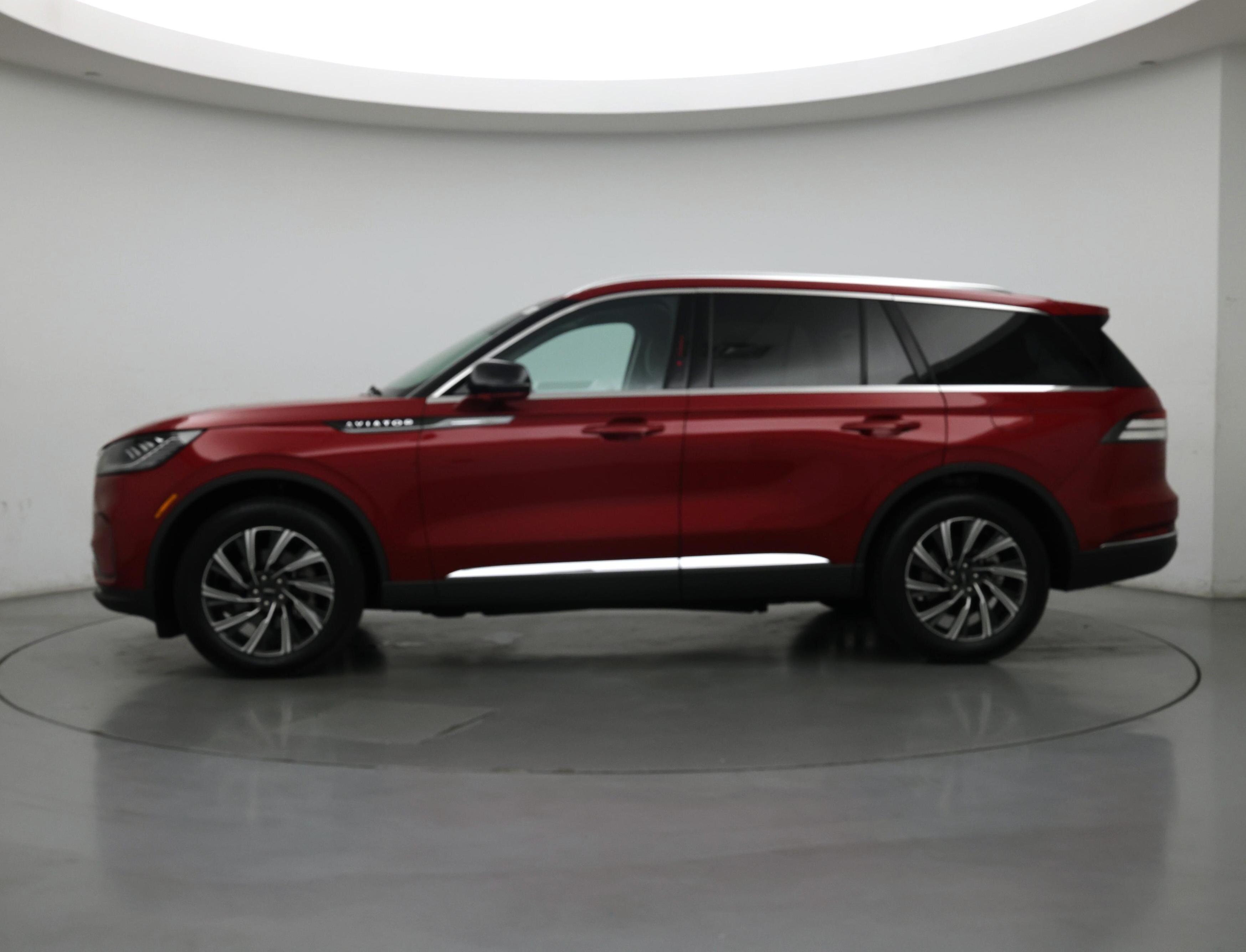 Thumbnail: 2025 Lincoln Aviator - 3