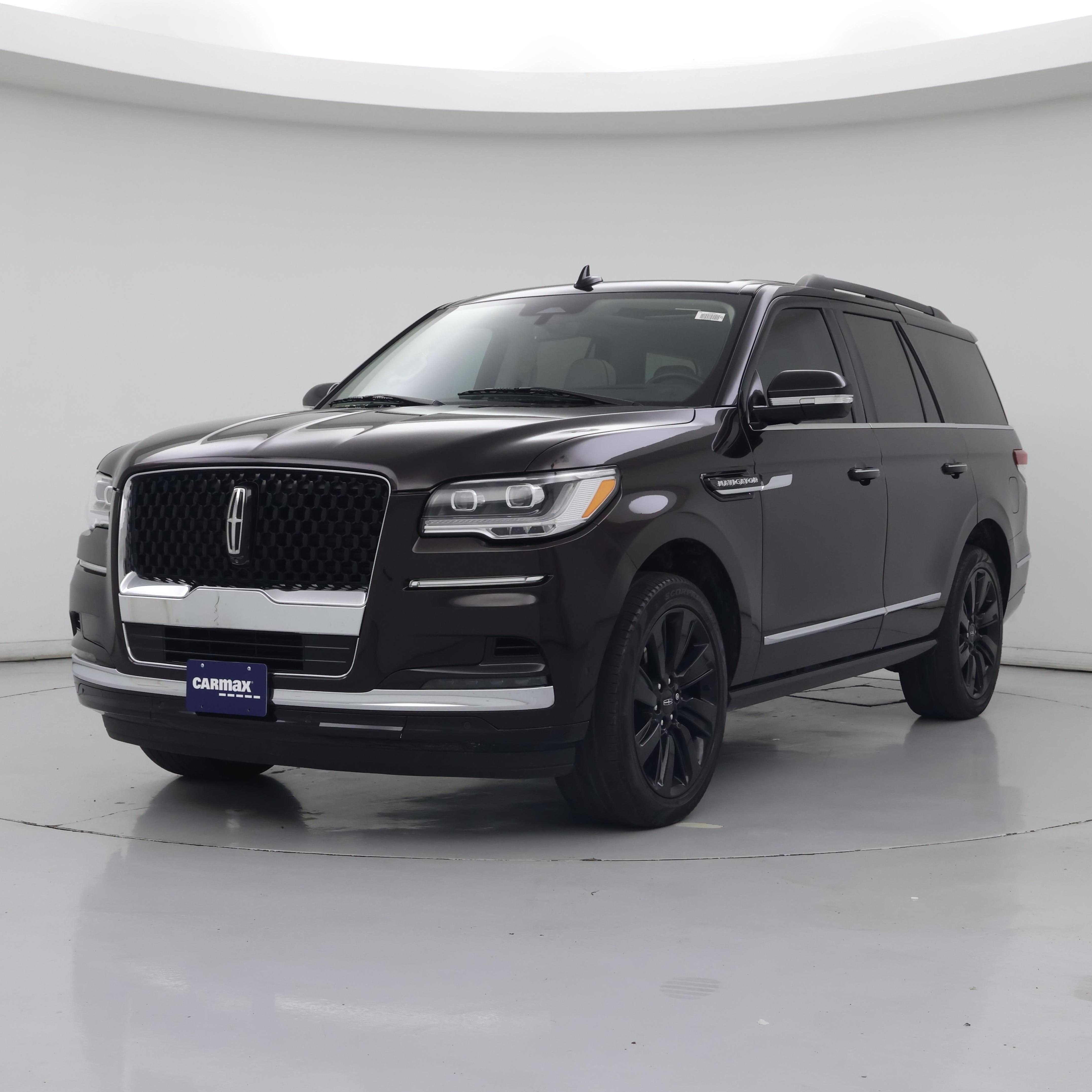 Thumbnail: 2024 Lincoln Navigator - 4