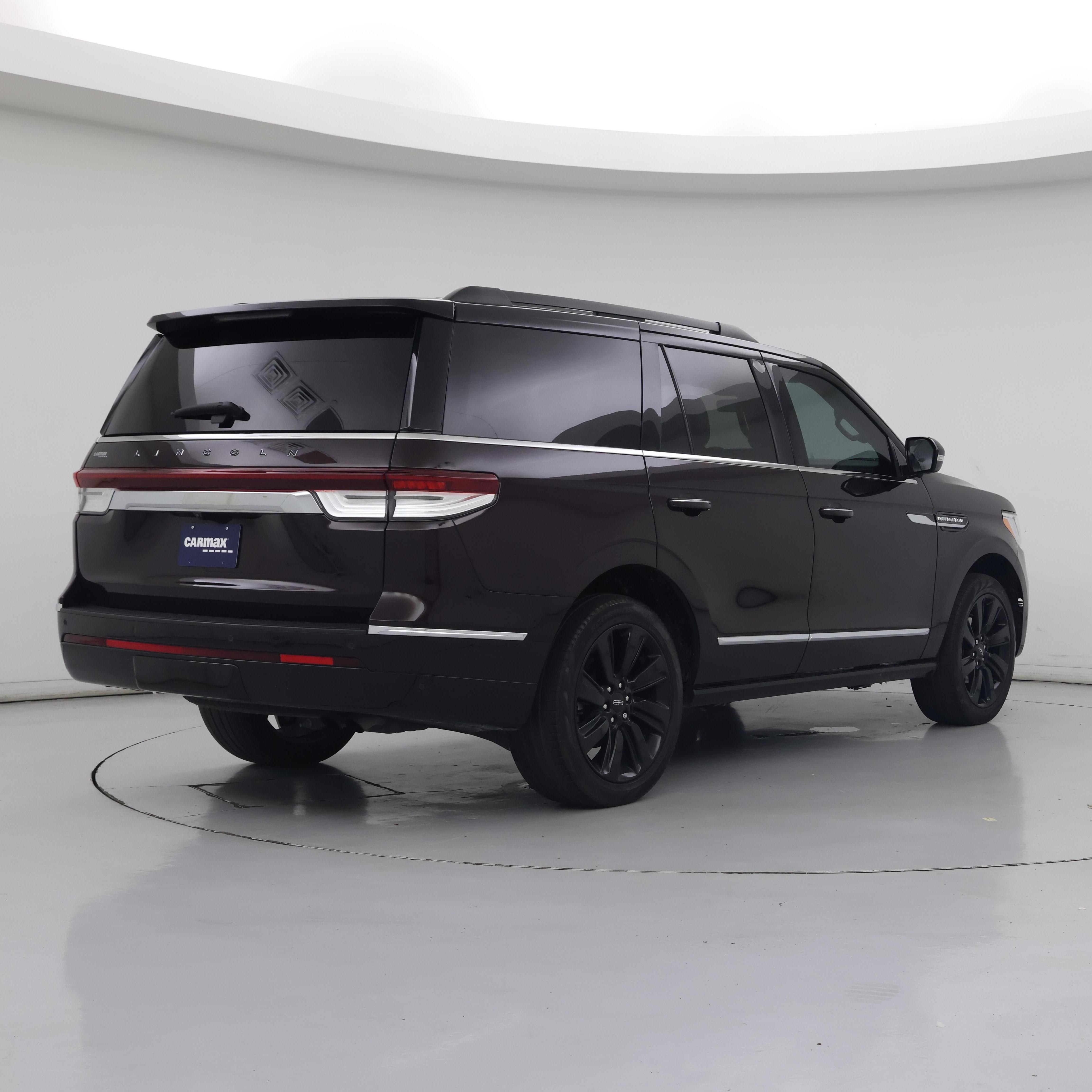Thumbnail: 2024 Lincoln Navigator - 8
