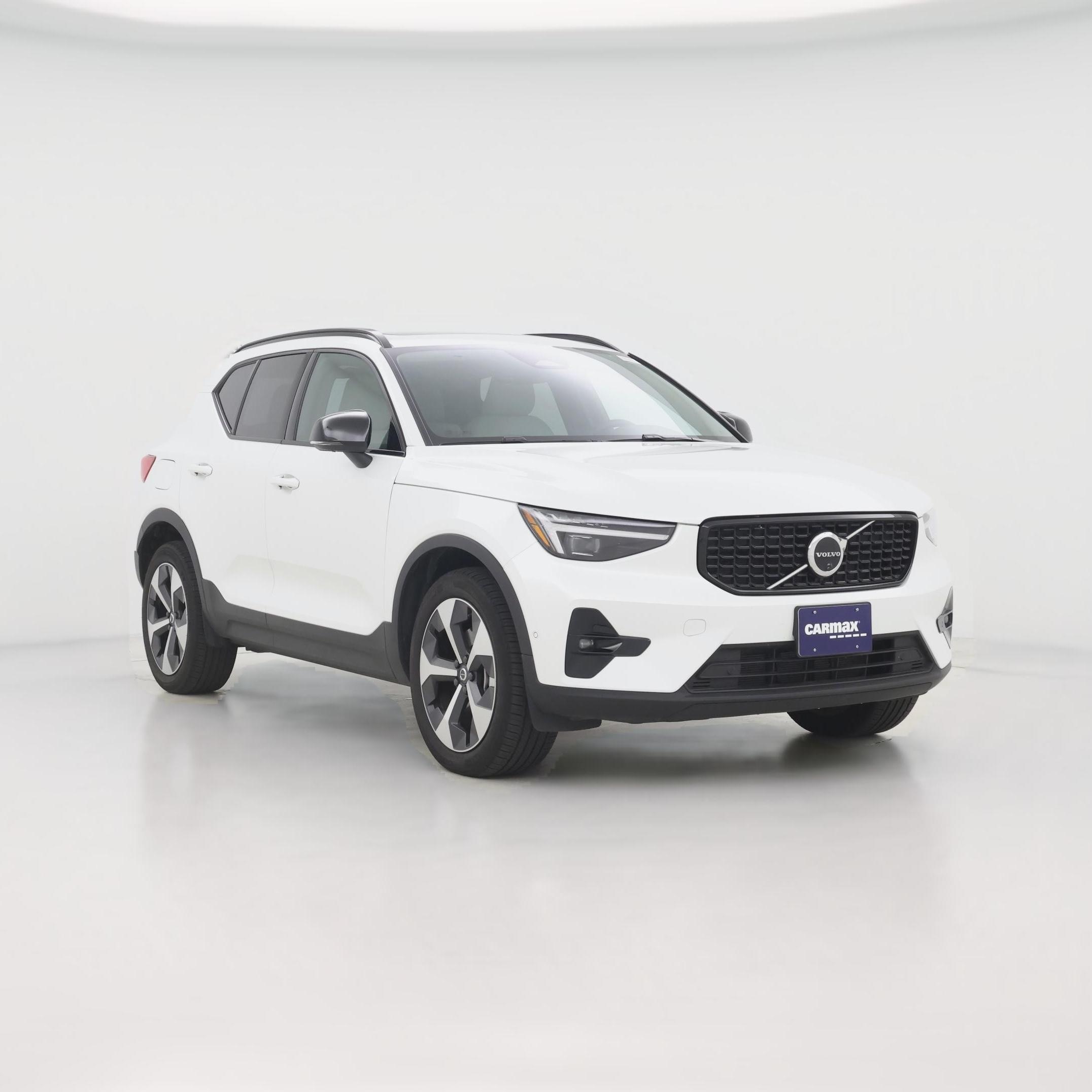 Thumbnail: 2026 Volvo XC40 - 1
