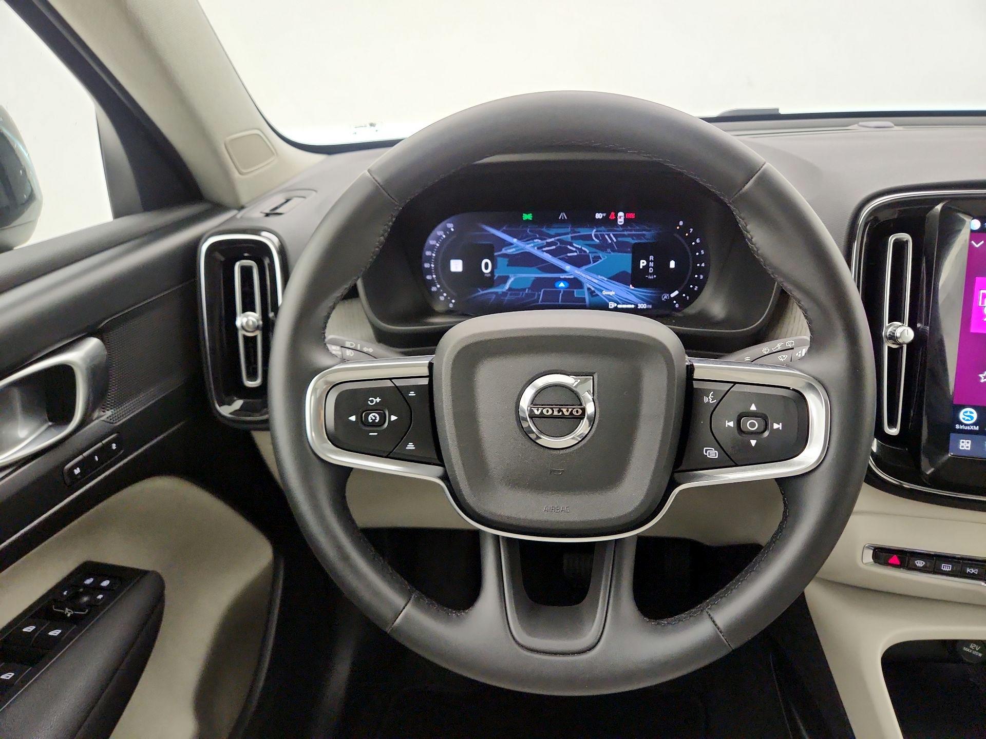 Thumbnail: 2026 Volvo XC40 - 10