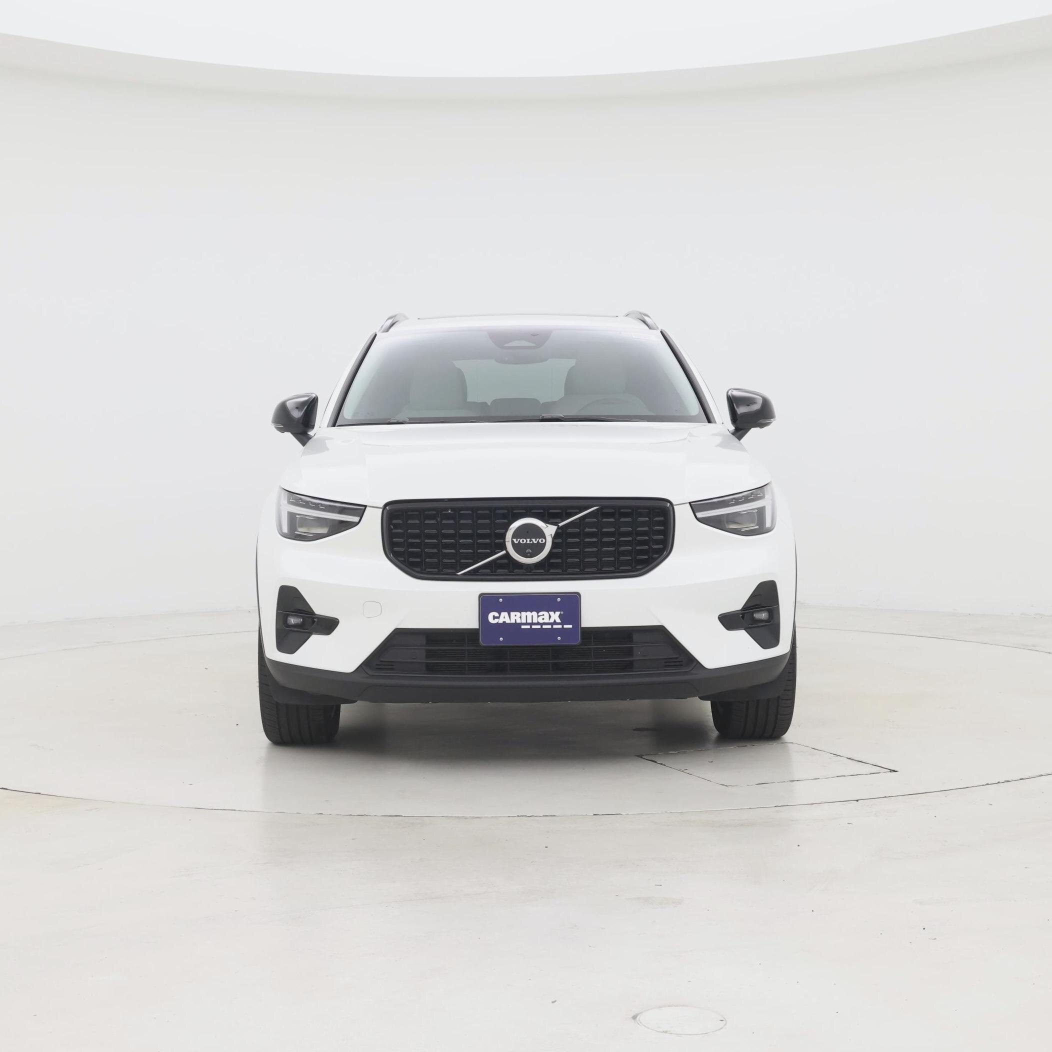 Thumbnail: 2026 Volvo XC40 - 5