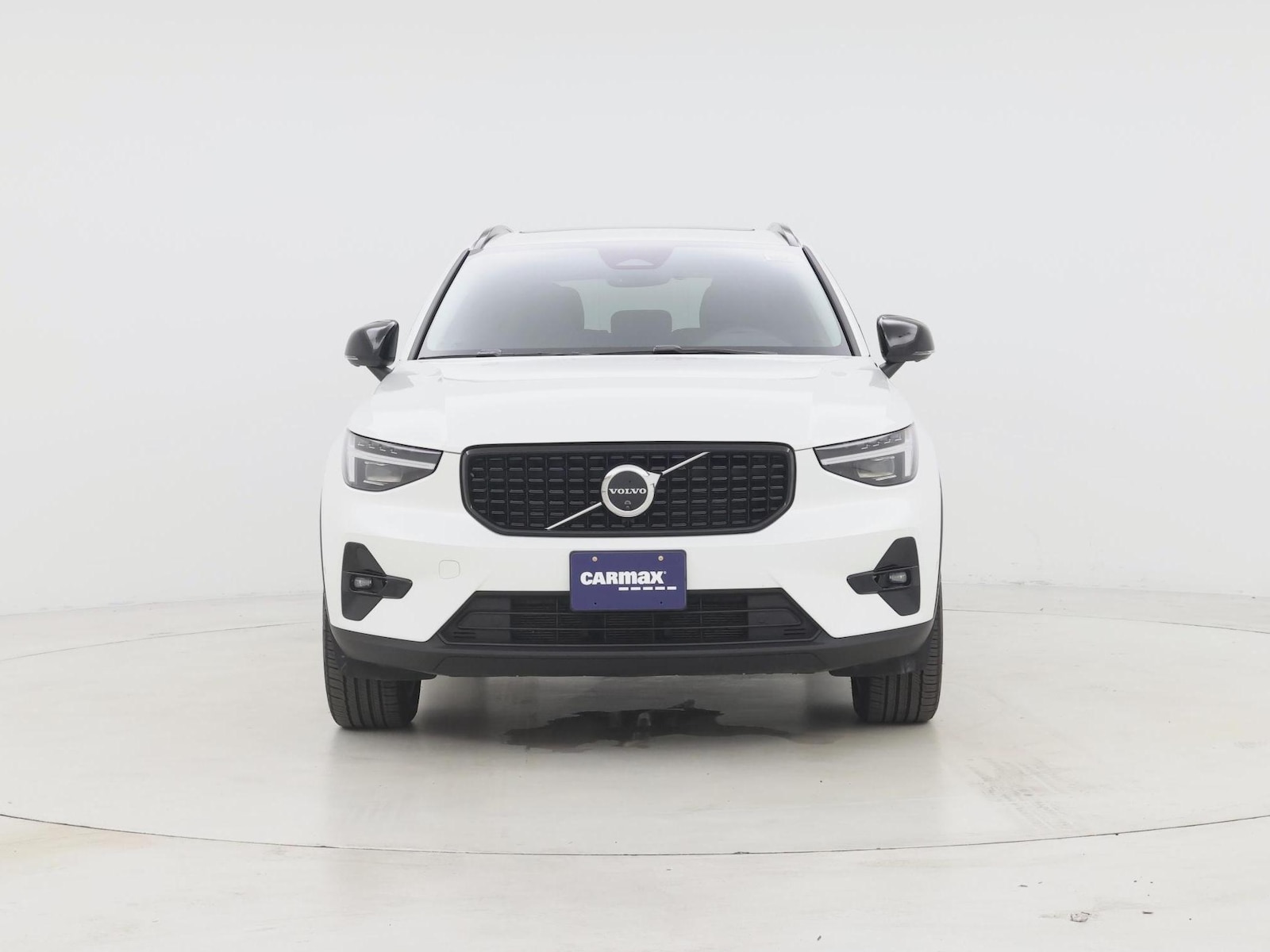 2026 Volvo XC40 Plus - Photo 6