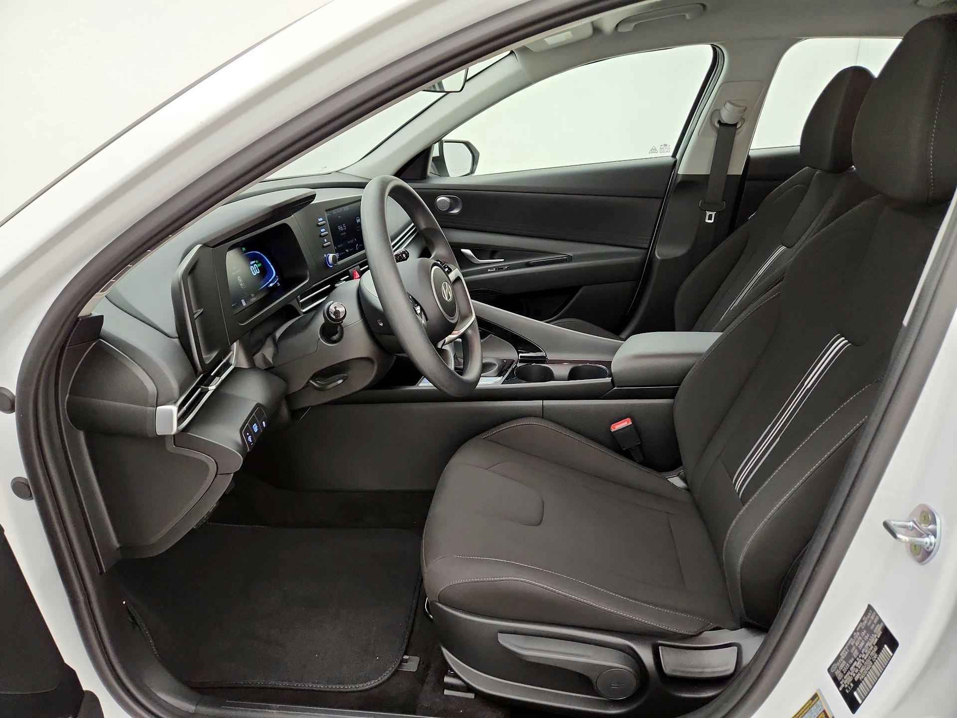 Thumbnail: 2025 Hyundai Elantra - 11