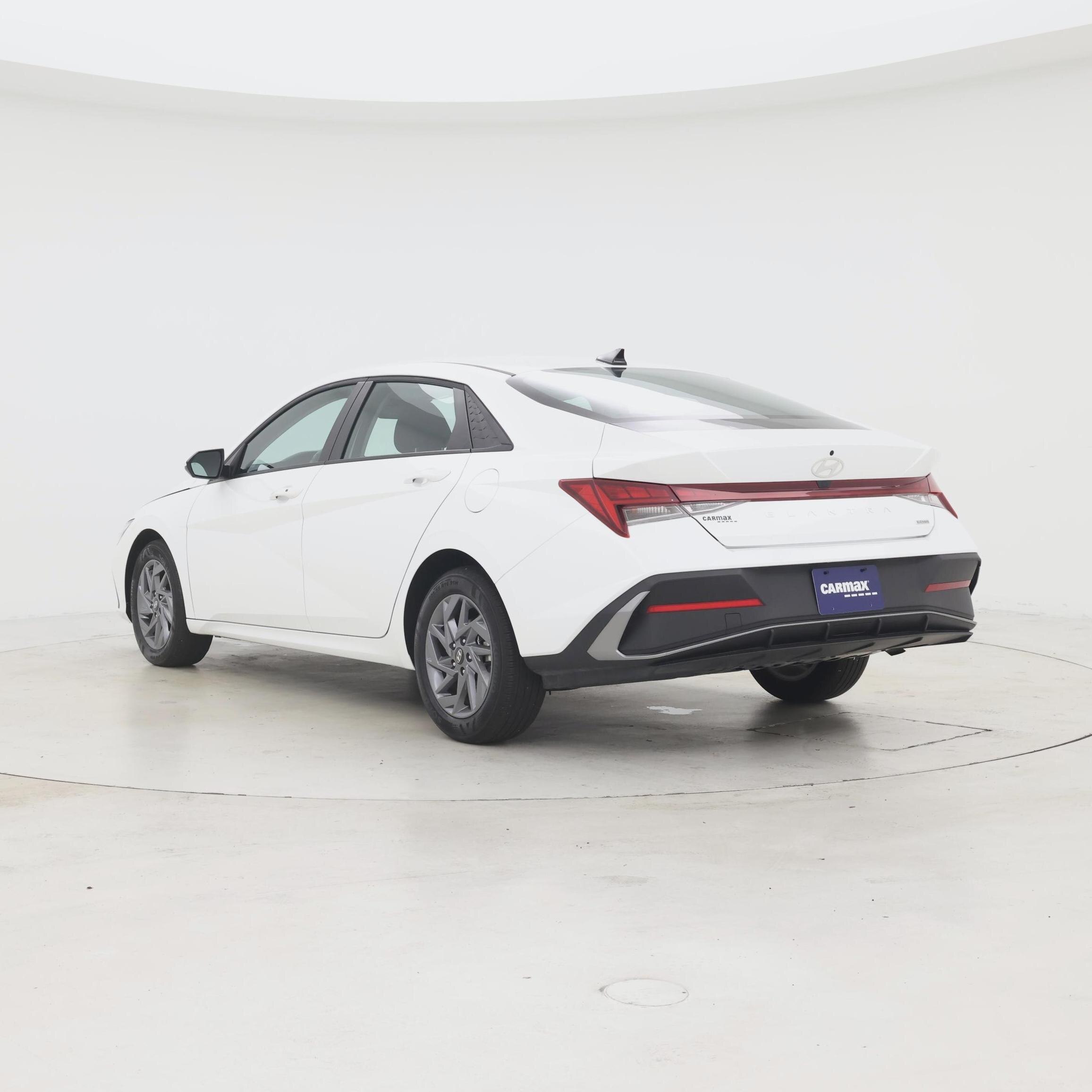 Thumbnail: 2025 Hyundai Elantra - 2