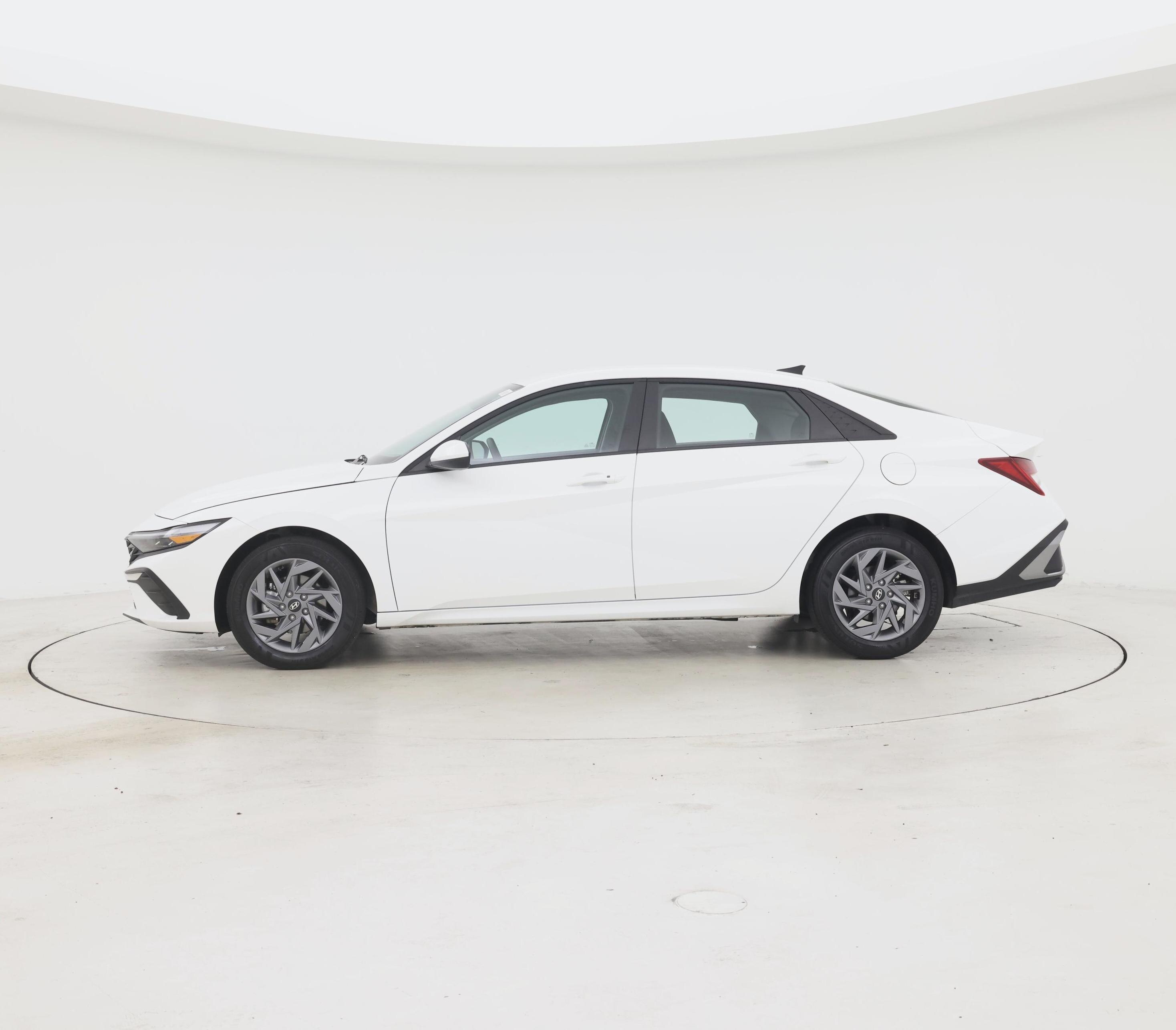 Thumbnail: 2025 Hyundai Elantra - 3