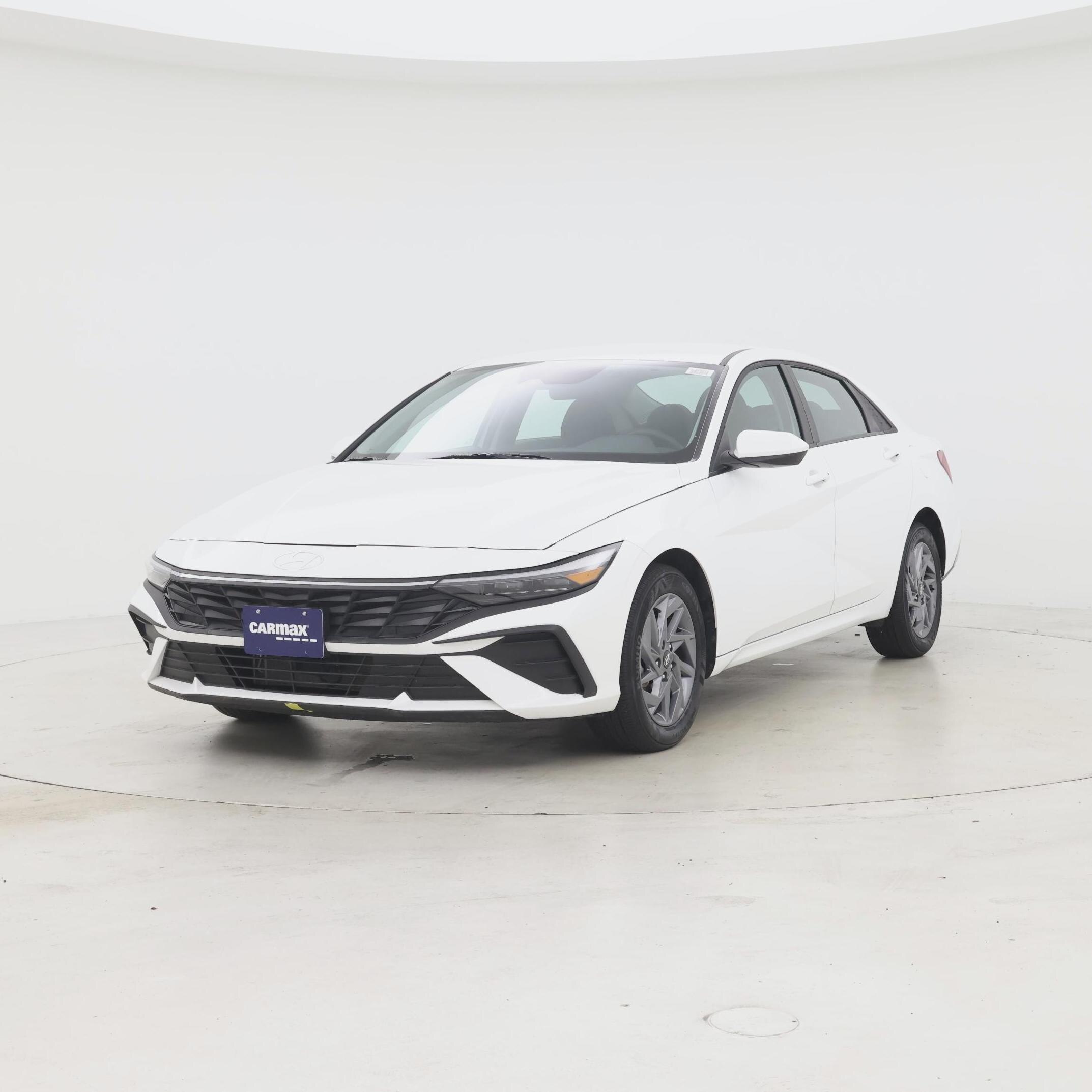 Thumbnail: 2025 Hyundai Elantra - 4