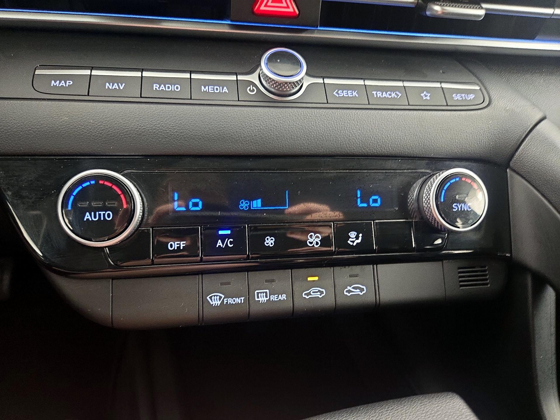 Thumbnail: 2024 Hyundai Elantra - 17