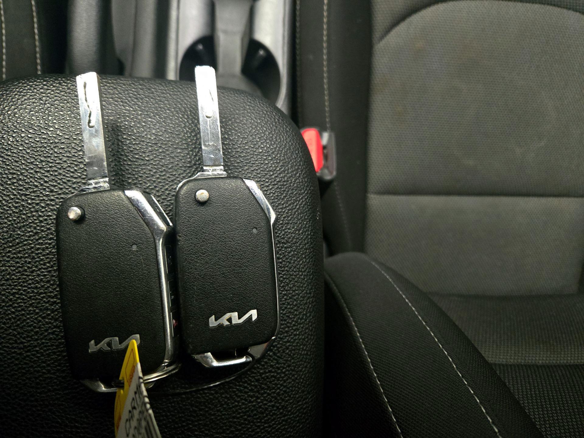 Thumbnail: 2023 Kia Forte - 19