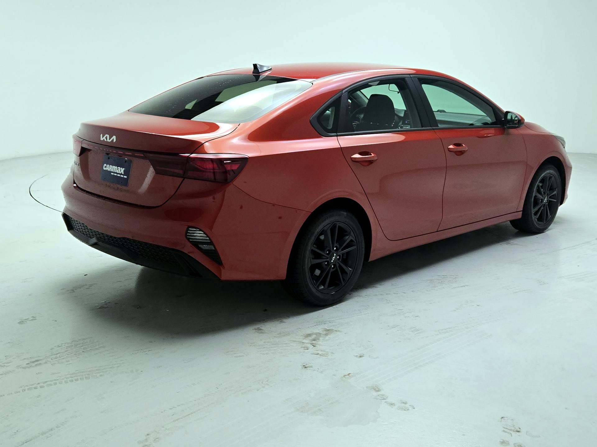 Thumbnail: 2023 Kia Forte - 5