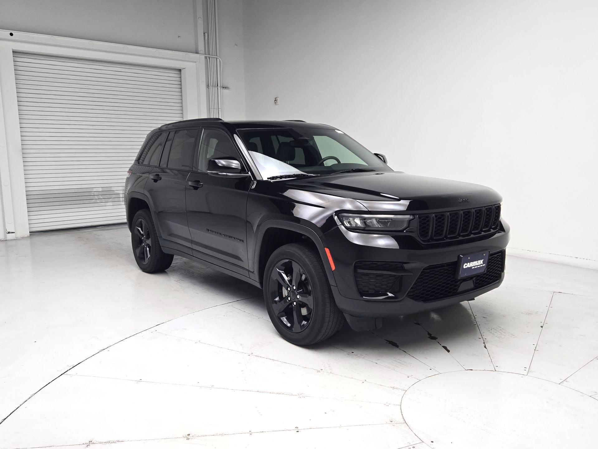 Thumbnail: 2023 Jeep Grand Cherokee - 1