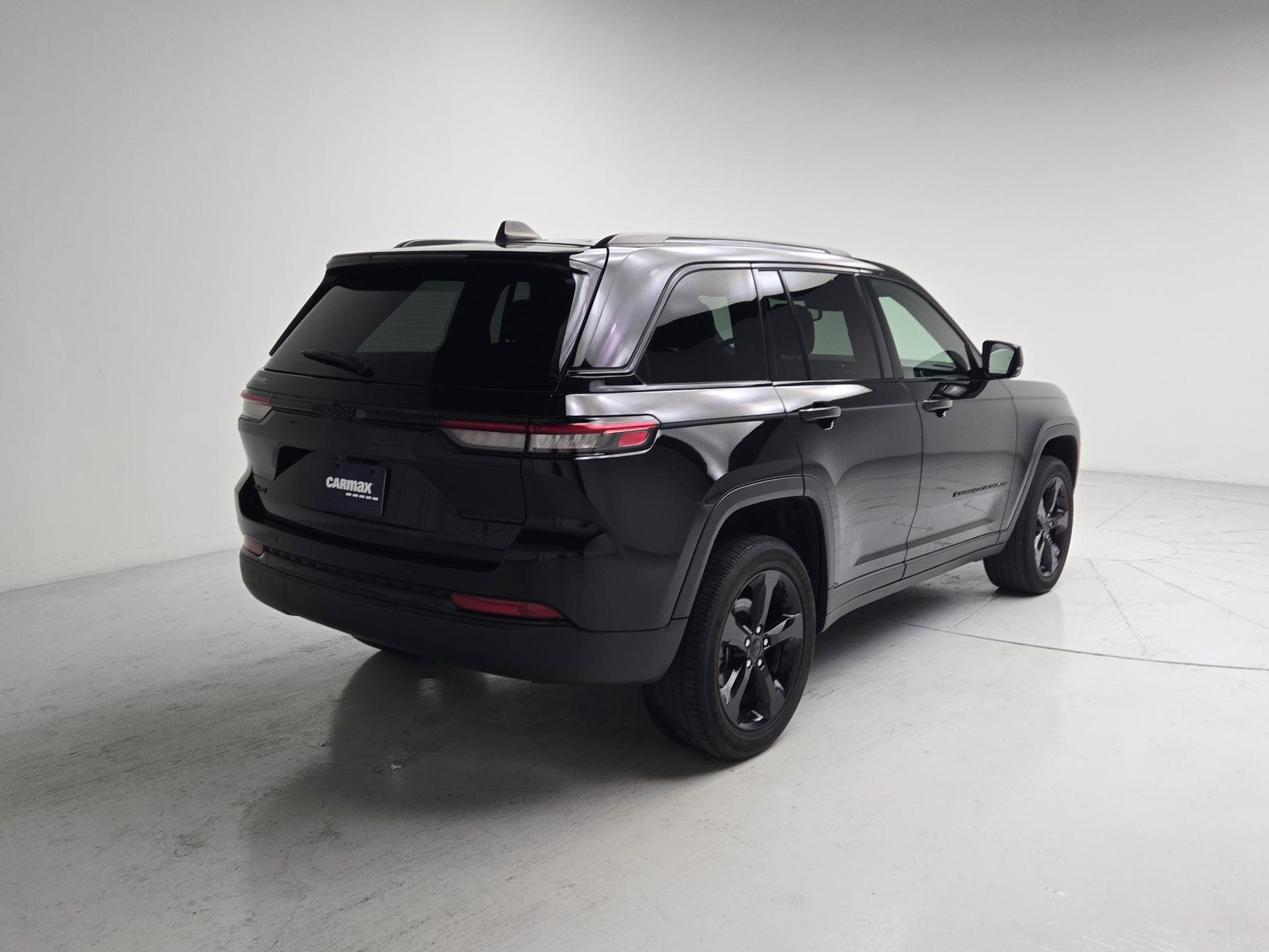 Thumbnail: 2023 Jeep Grand Cherokee - 5
