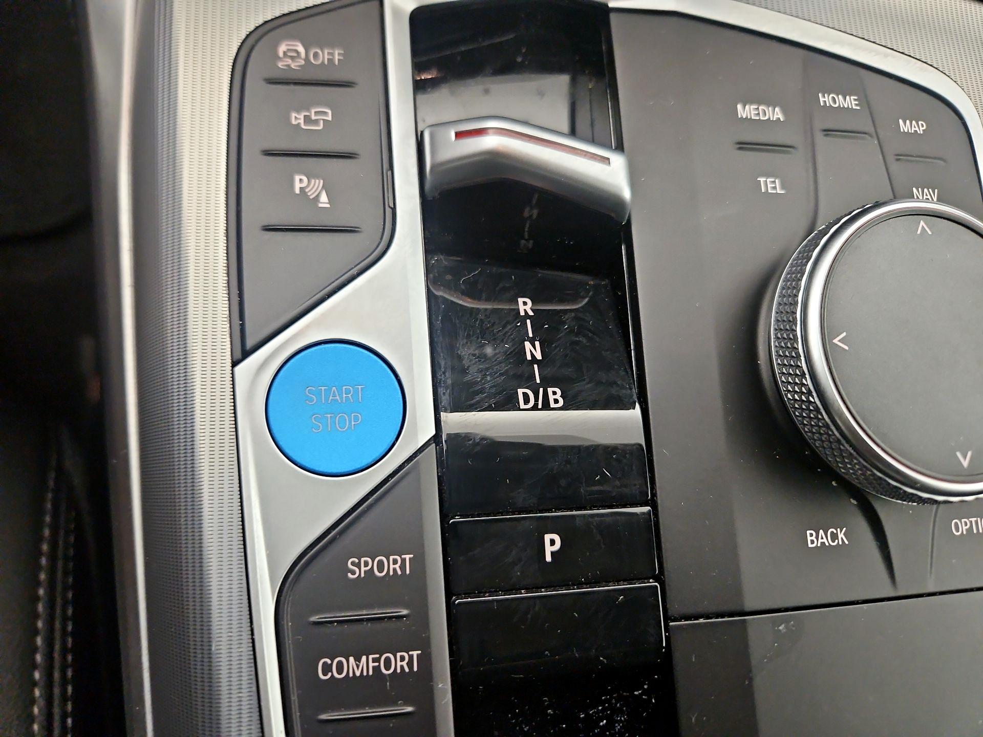 Thumbnail: 2024 BMW i4 - 16