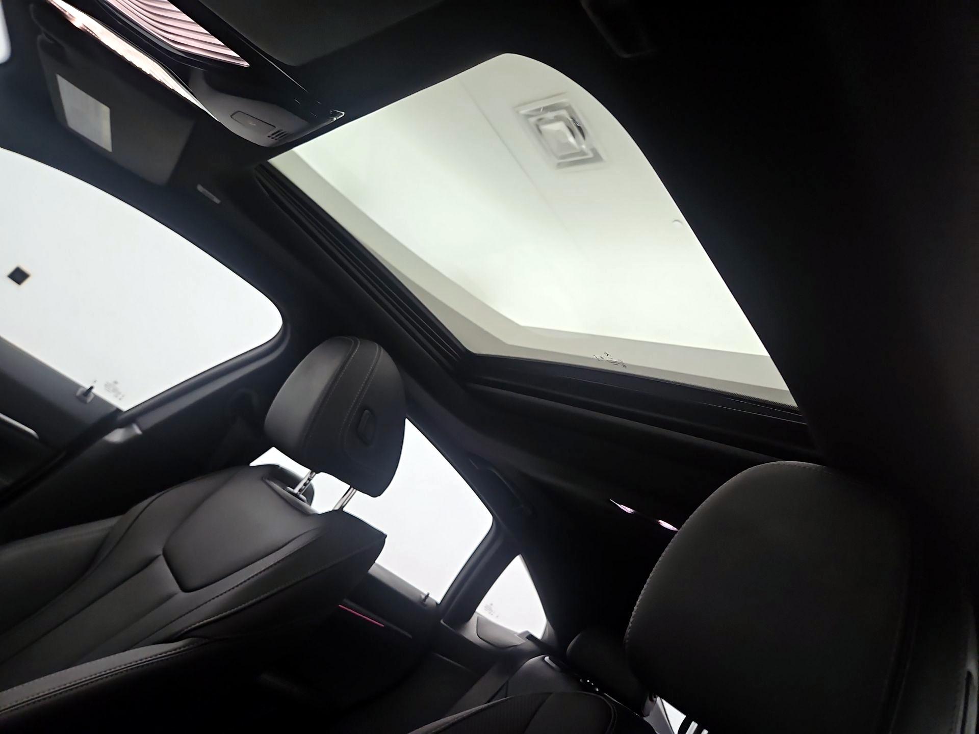 Thumbnail: 2024 BMW i4 - 18