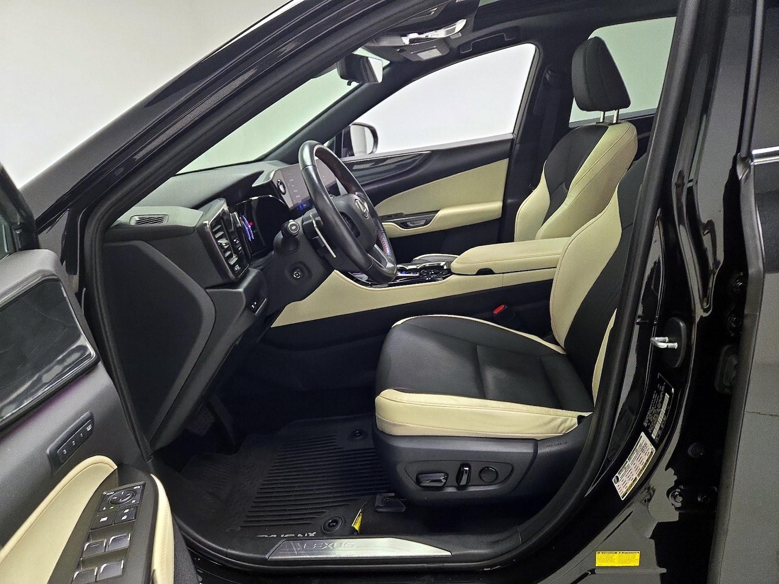 2024 Lexus NX 350 - Photo 12