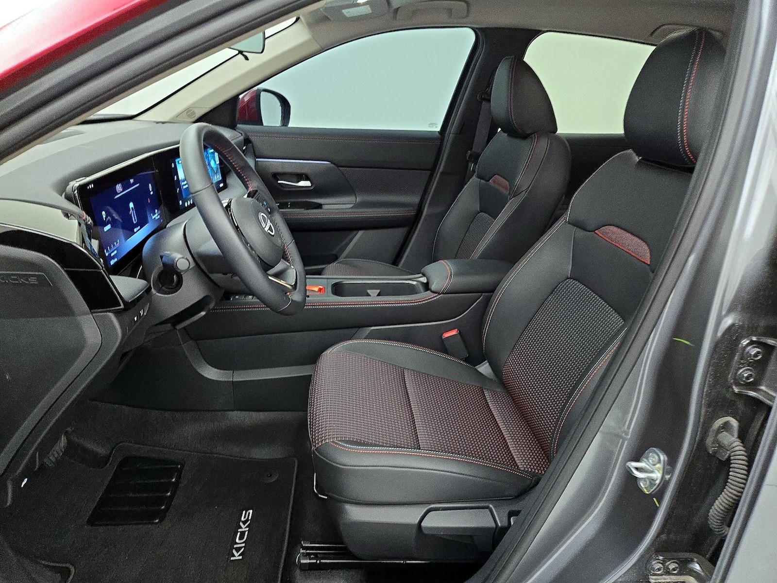 2026 Nissan KICKS SR - Photo 10