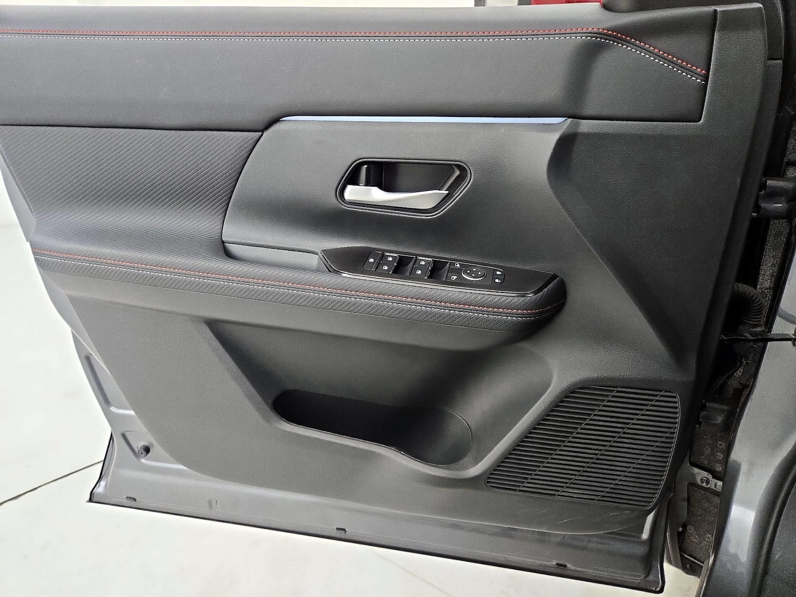 2026 Nissan KICKS SR - Photo 11