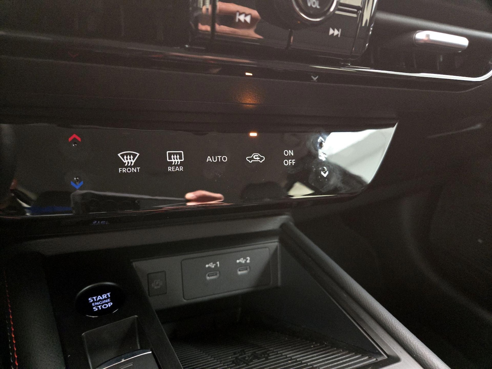 2026 Nissan KICKS SR - Photo 15