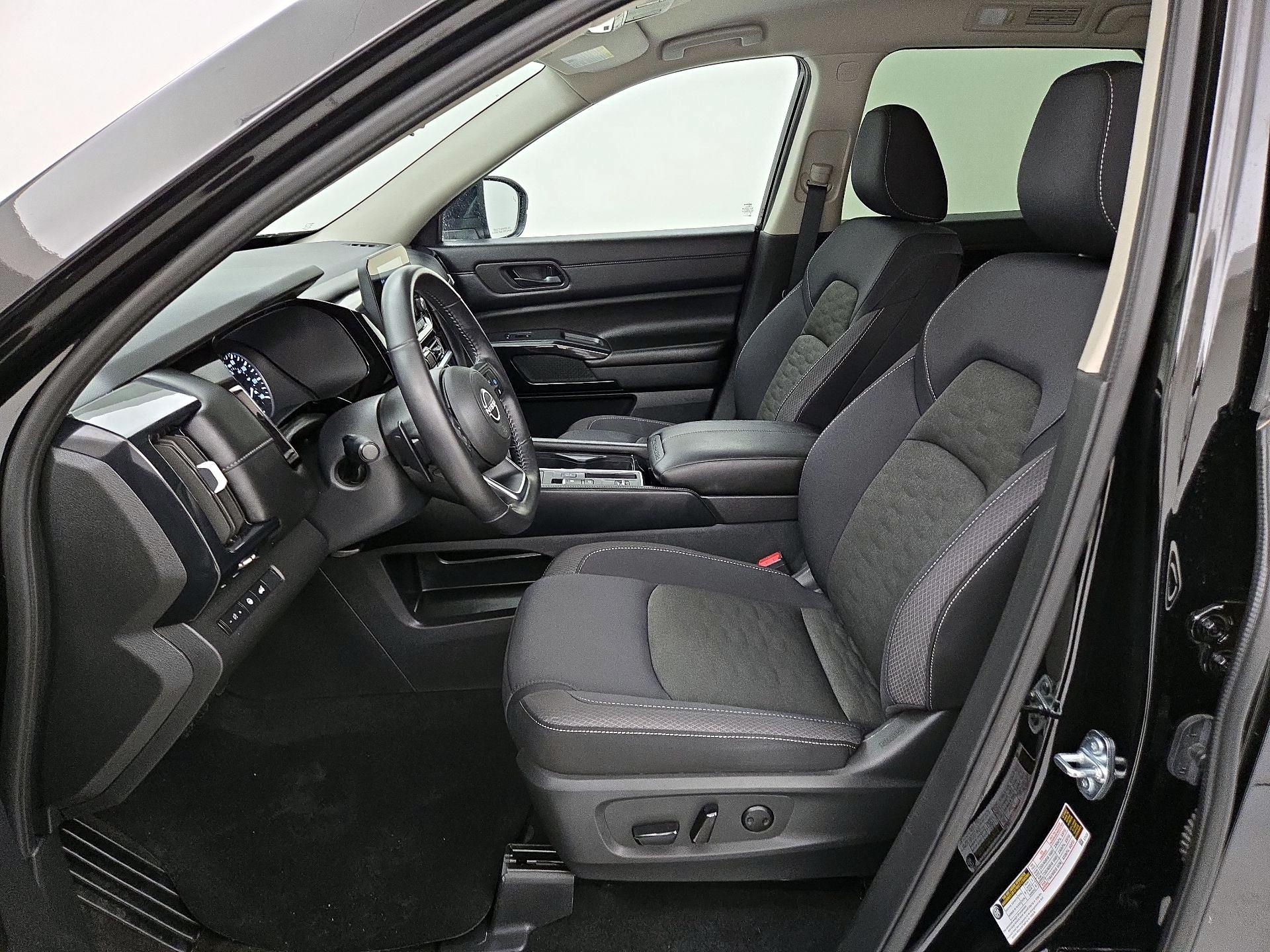 Thumbnail: 2025 Nissan Pathfinder - 9