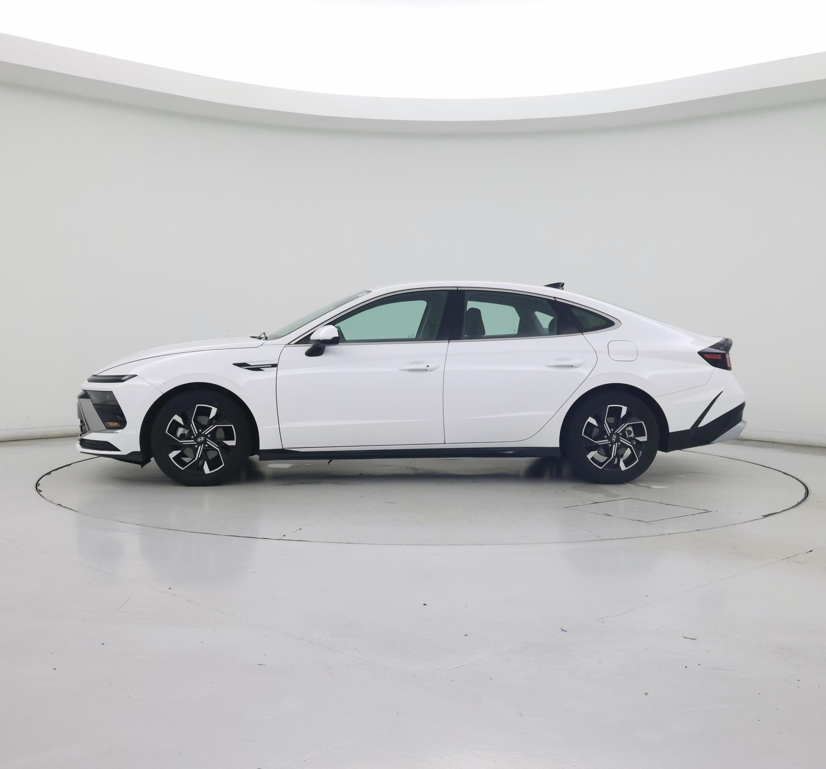 Thumbnail: 2025 Hyundai Sonata - 3