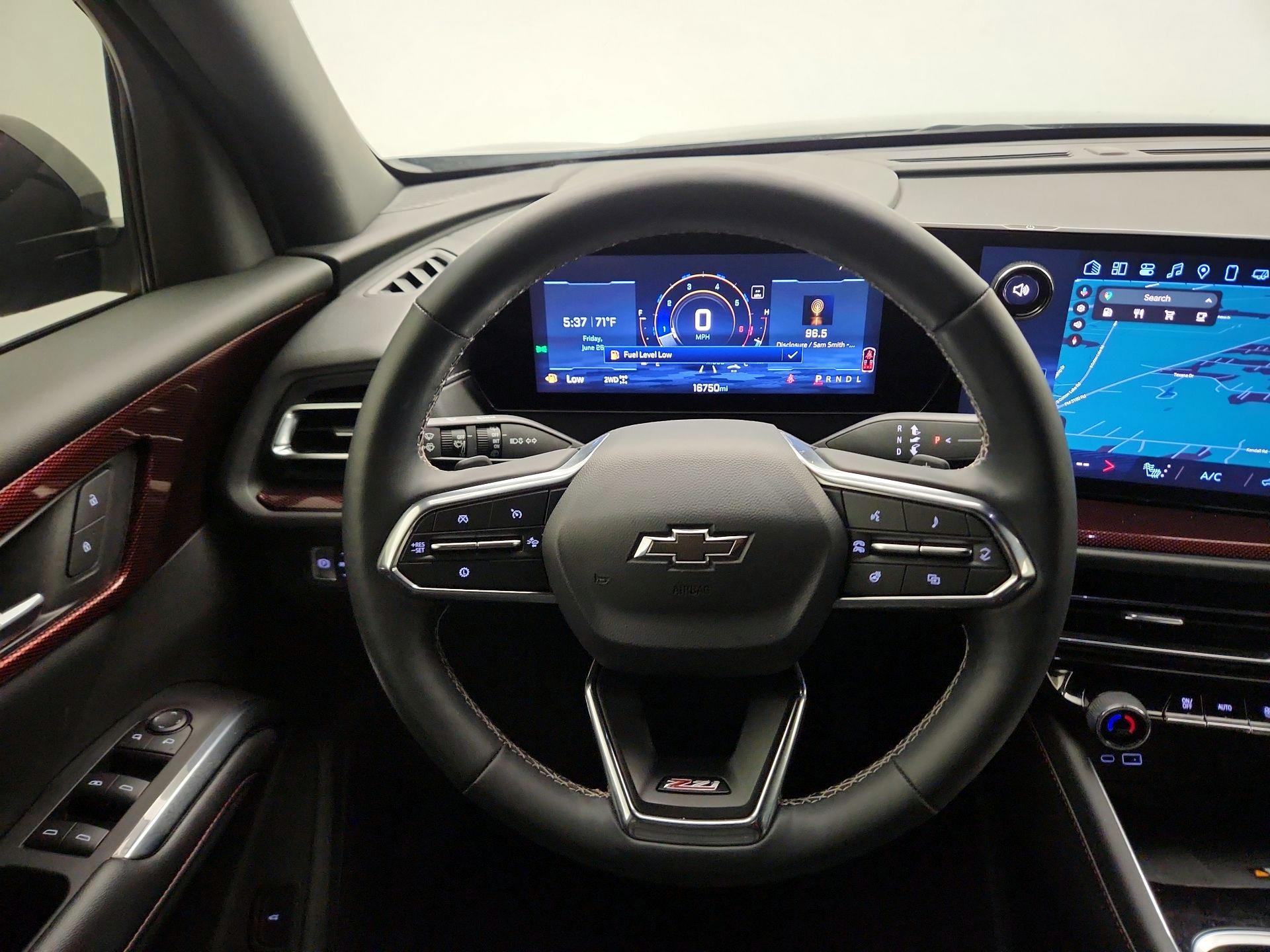 Thumbnail: 2025 Chevrolet Traverse - 10