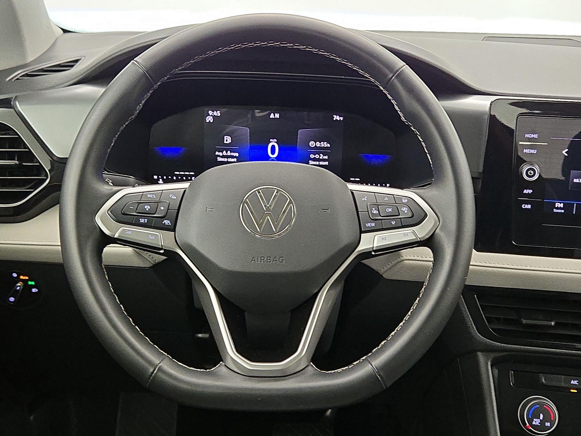 Thumbnail: 2025 Volkswagen Taos - 10