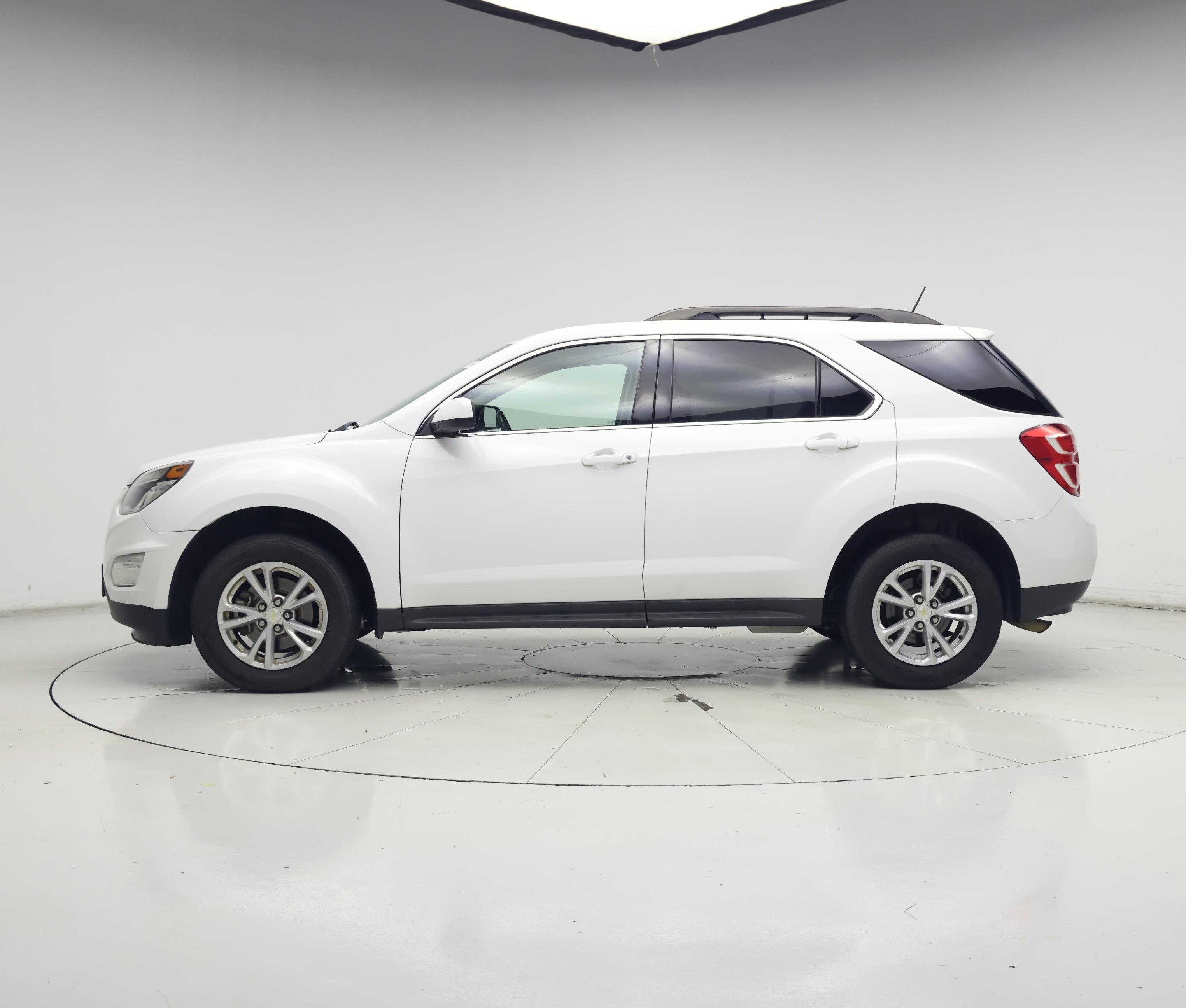 Thumbnail: 2017 Chevrolet Equinox - 3
