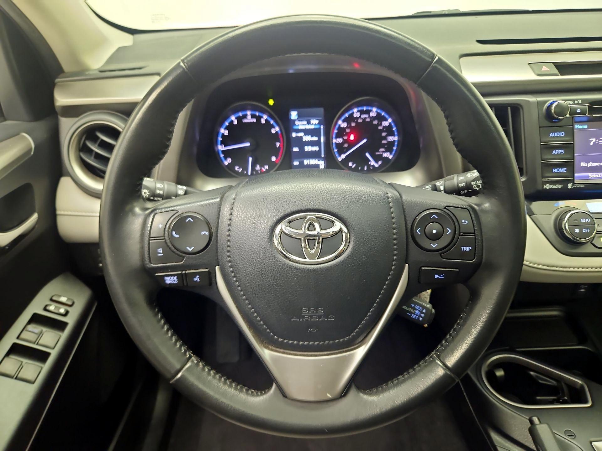Thumbnail: 2017 Toyota RAV4 - 10