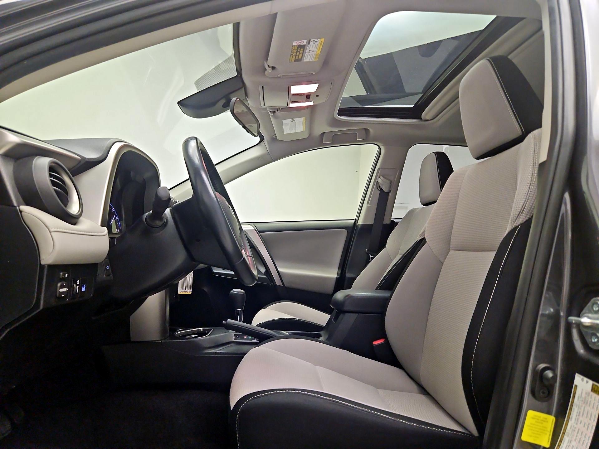 Thumbnail: 2017 Toyota RAV4 - 19