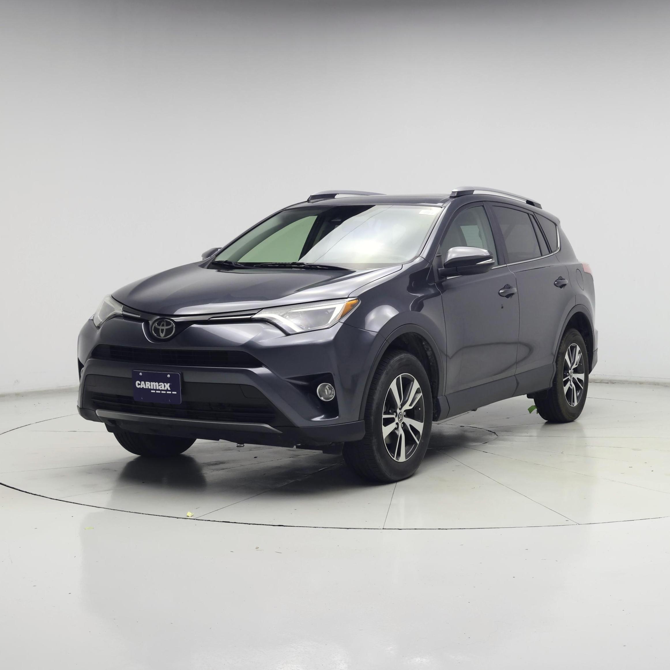Thumbnail: 2017 Toyota RAV4 - 4