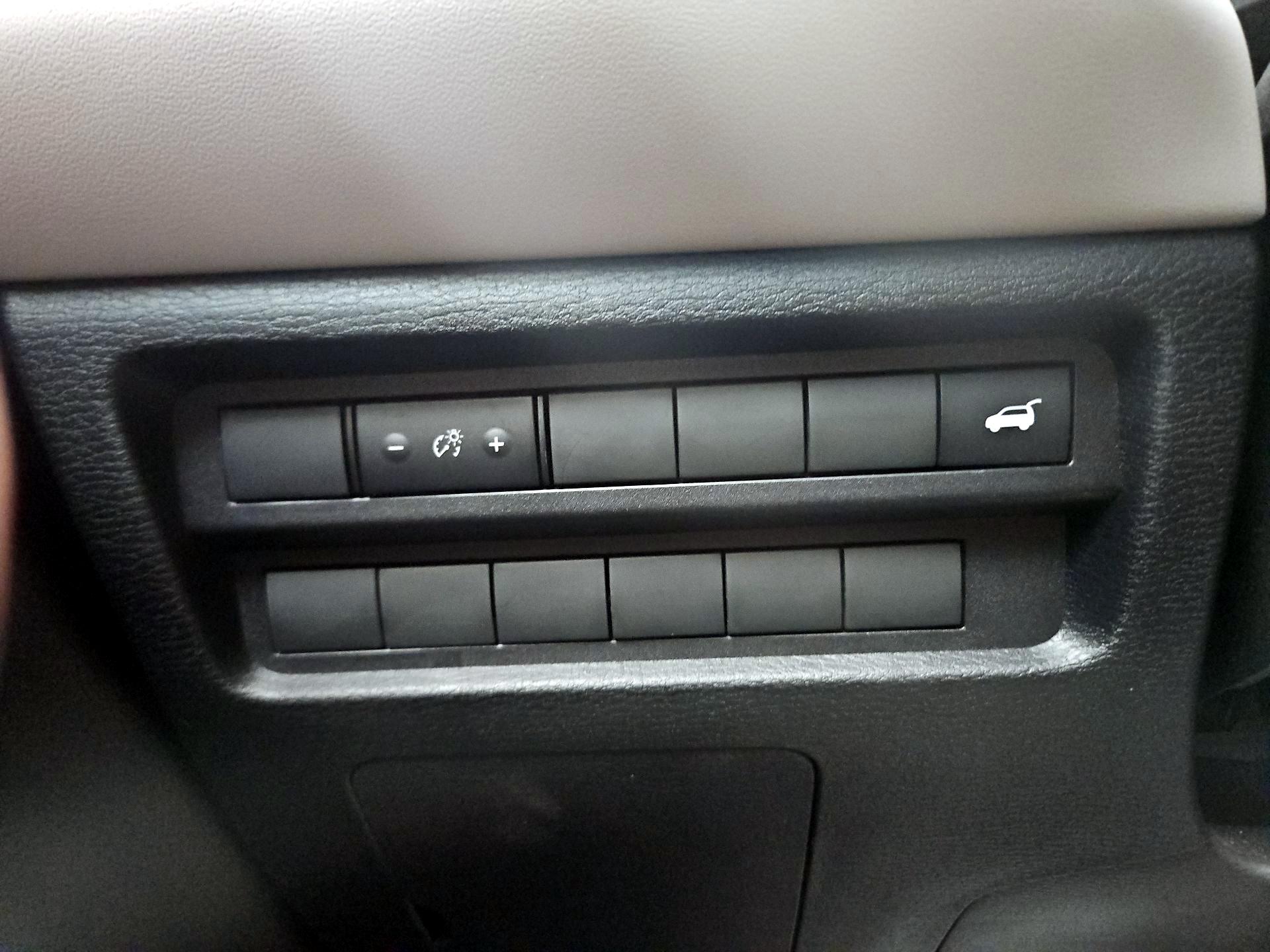 Thumbnail: 2024 Mitsubishi Outlander - 13