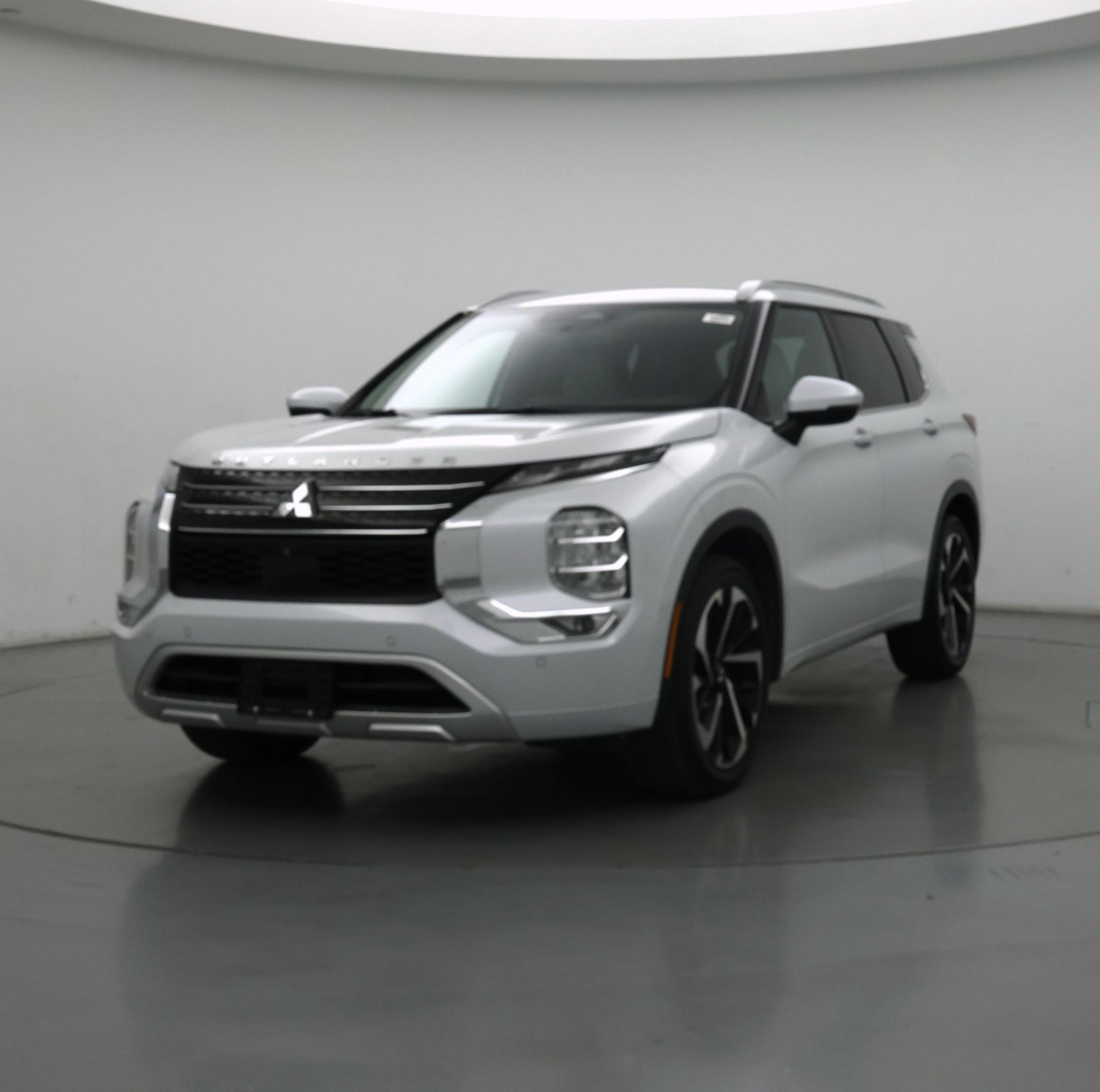 Thumbnail: 2024 Mitsubishi Outlander - 4