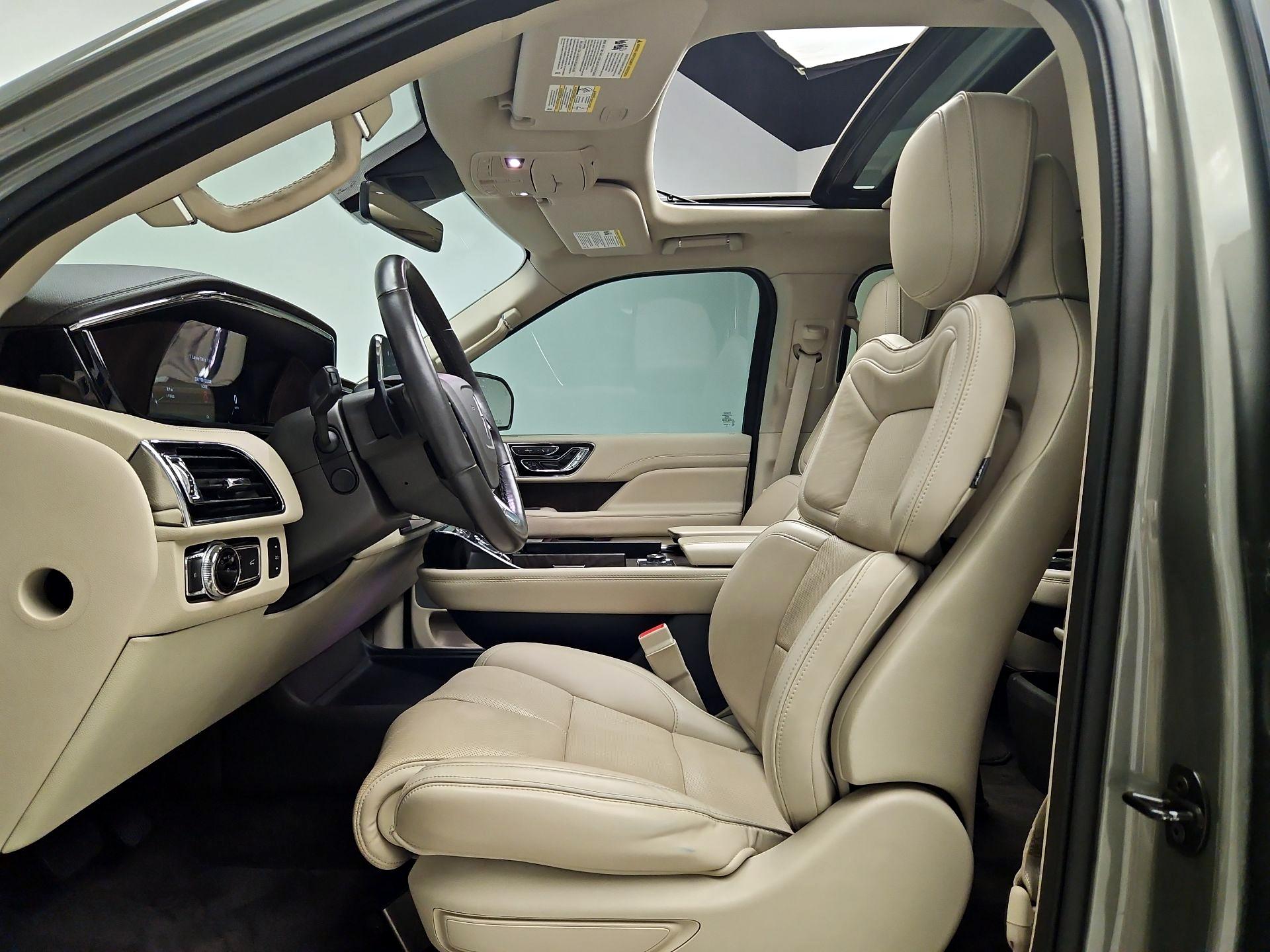 Thumbnail: 2019 Lincoln Navigator - 11