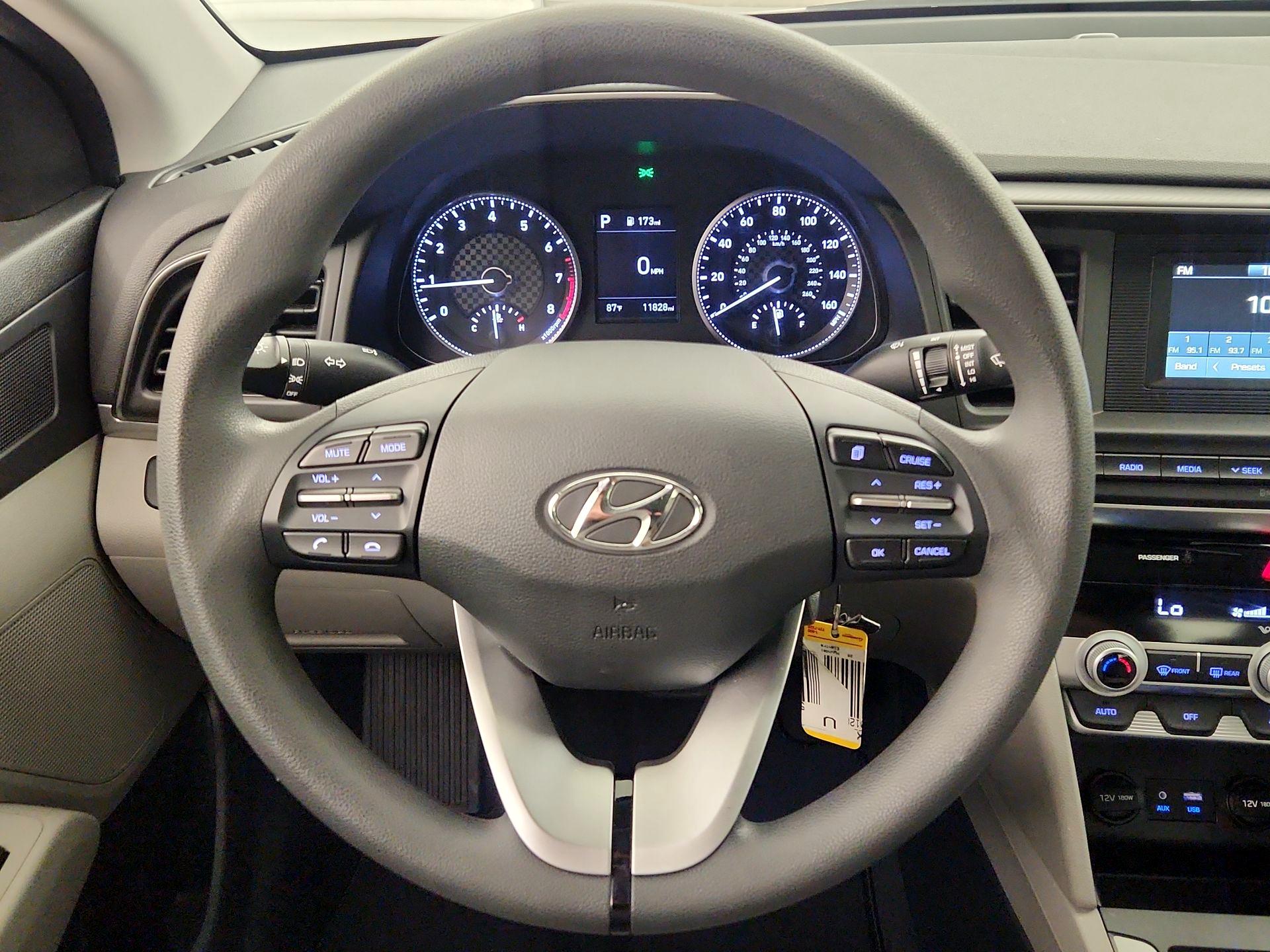 Thumbnail: 2020 Hyundai Elantra - 10