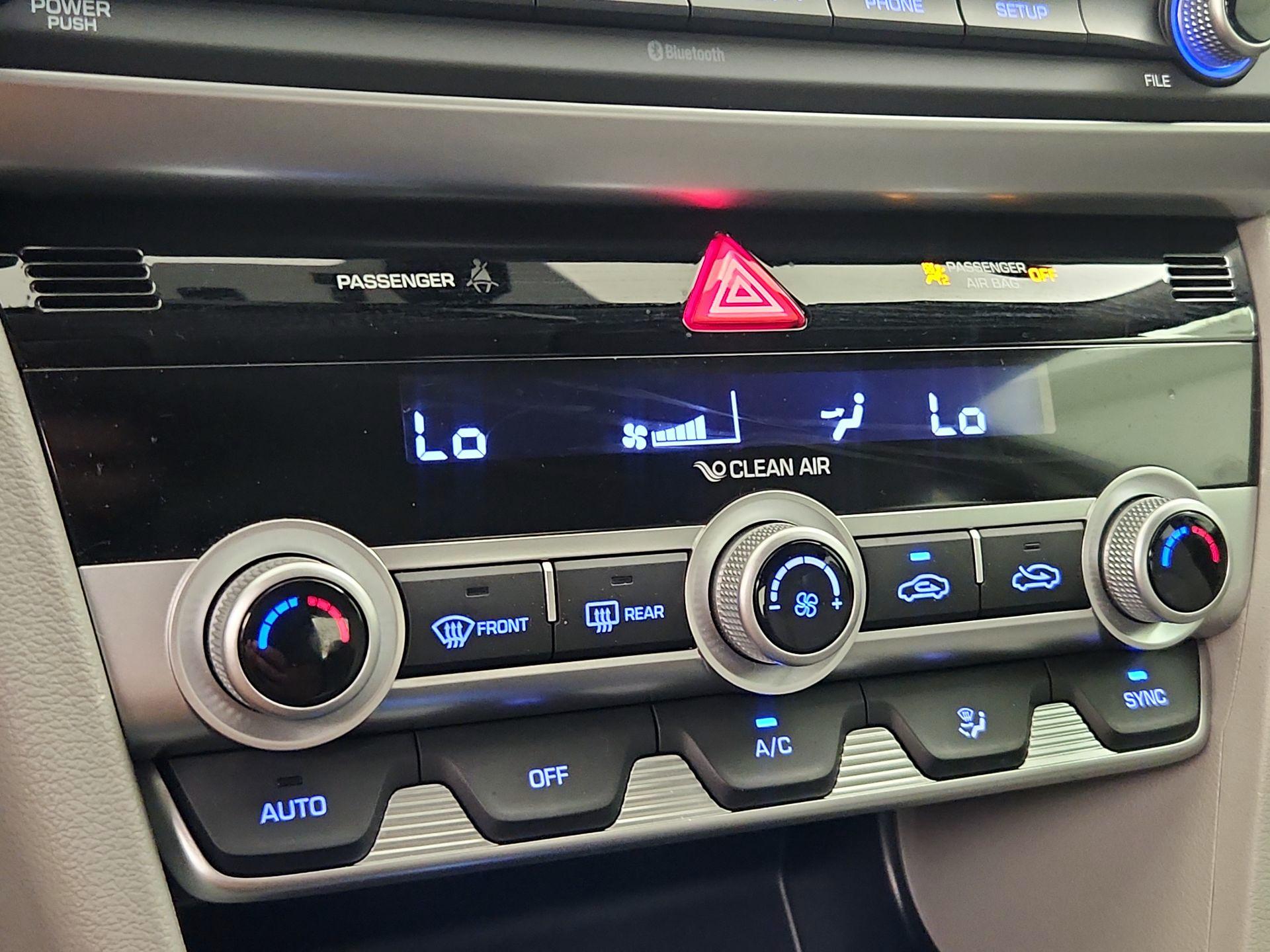 Thumbnail: 2020 Hyundai Elantra - 16