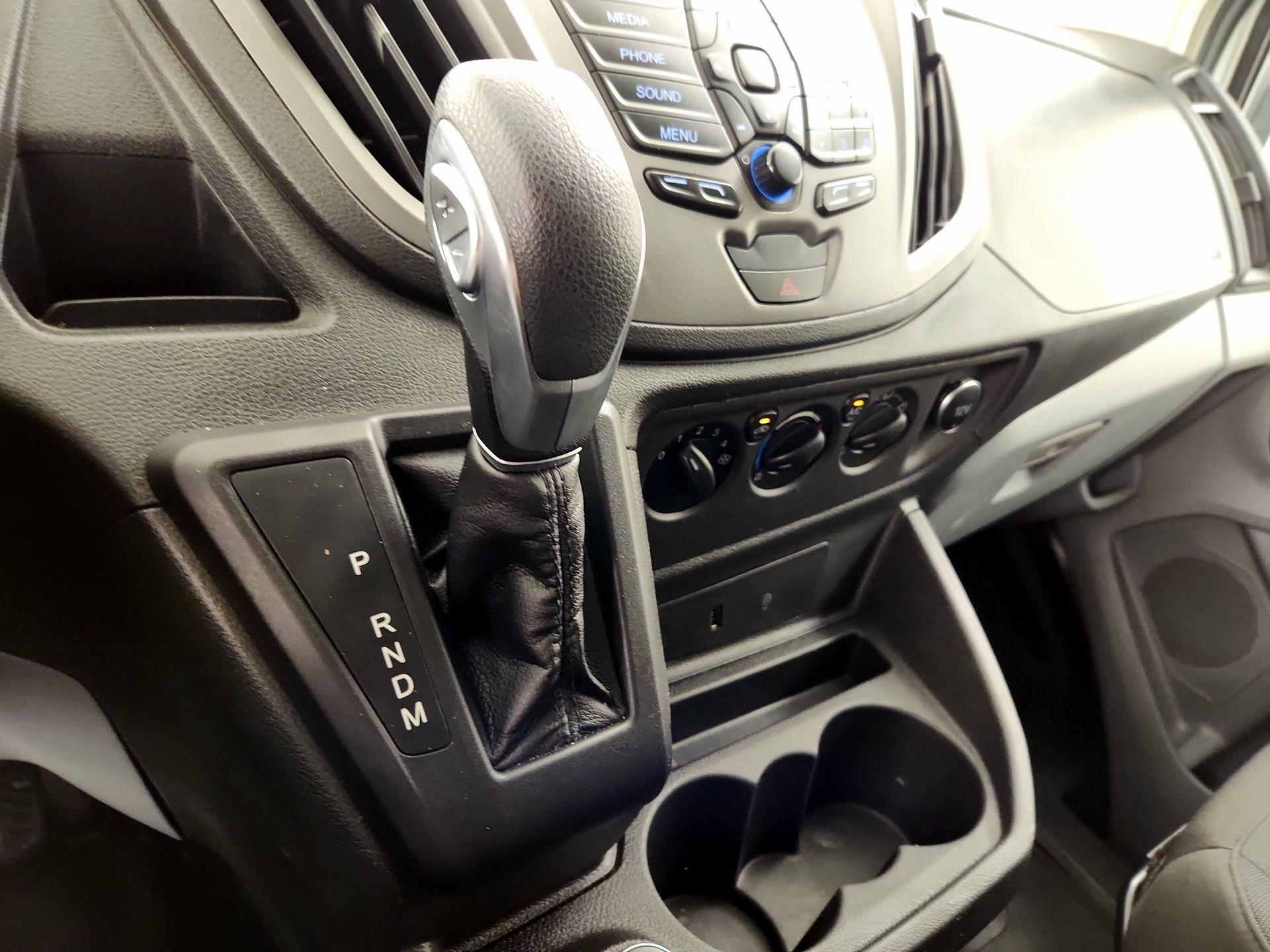 Thumbnail: 2019 Ford Transit Series - 17