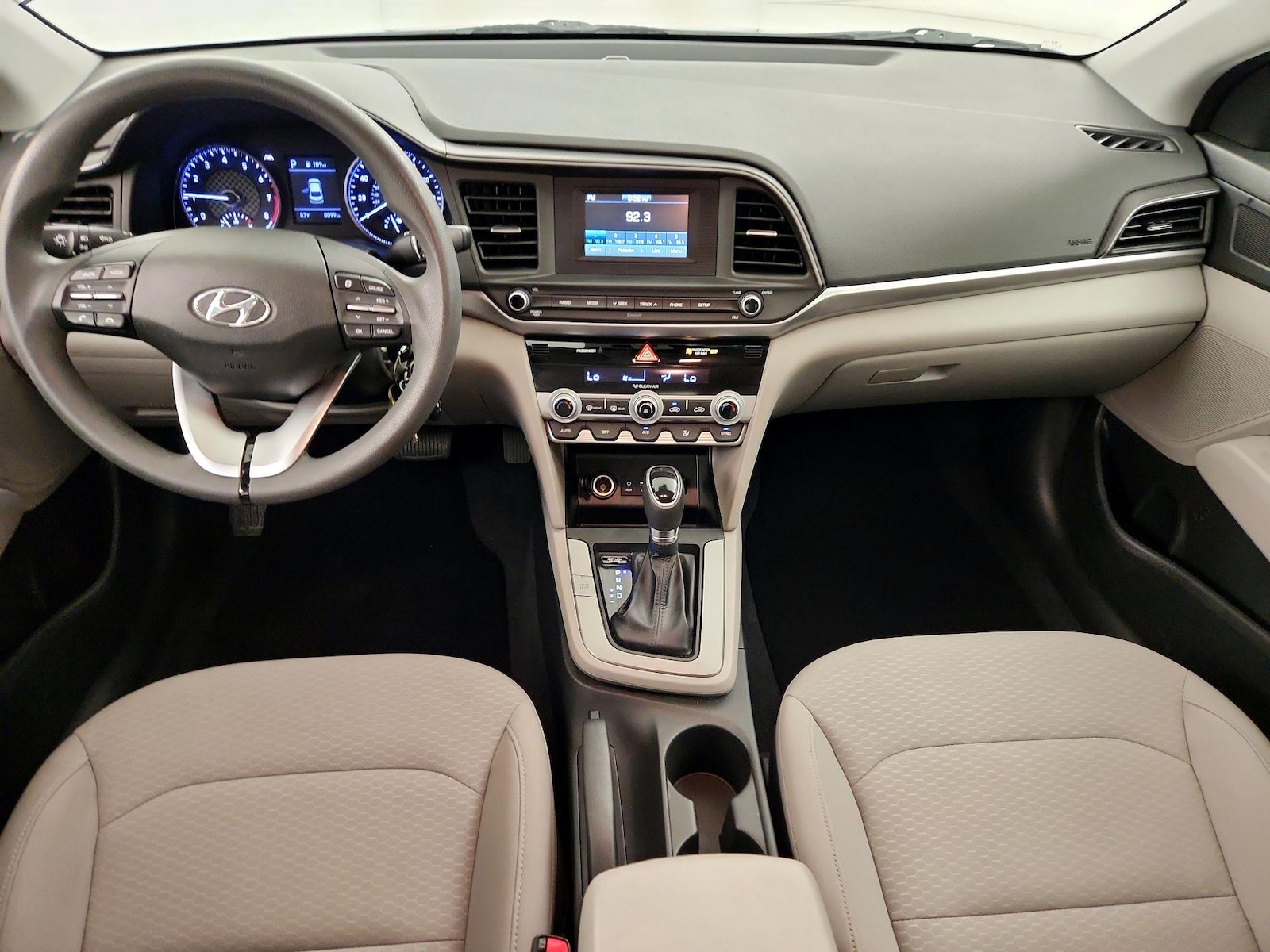 2020 Hyundai Elantra SE - Photo 10