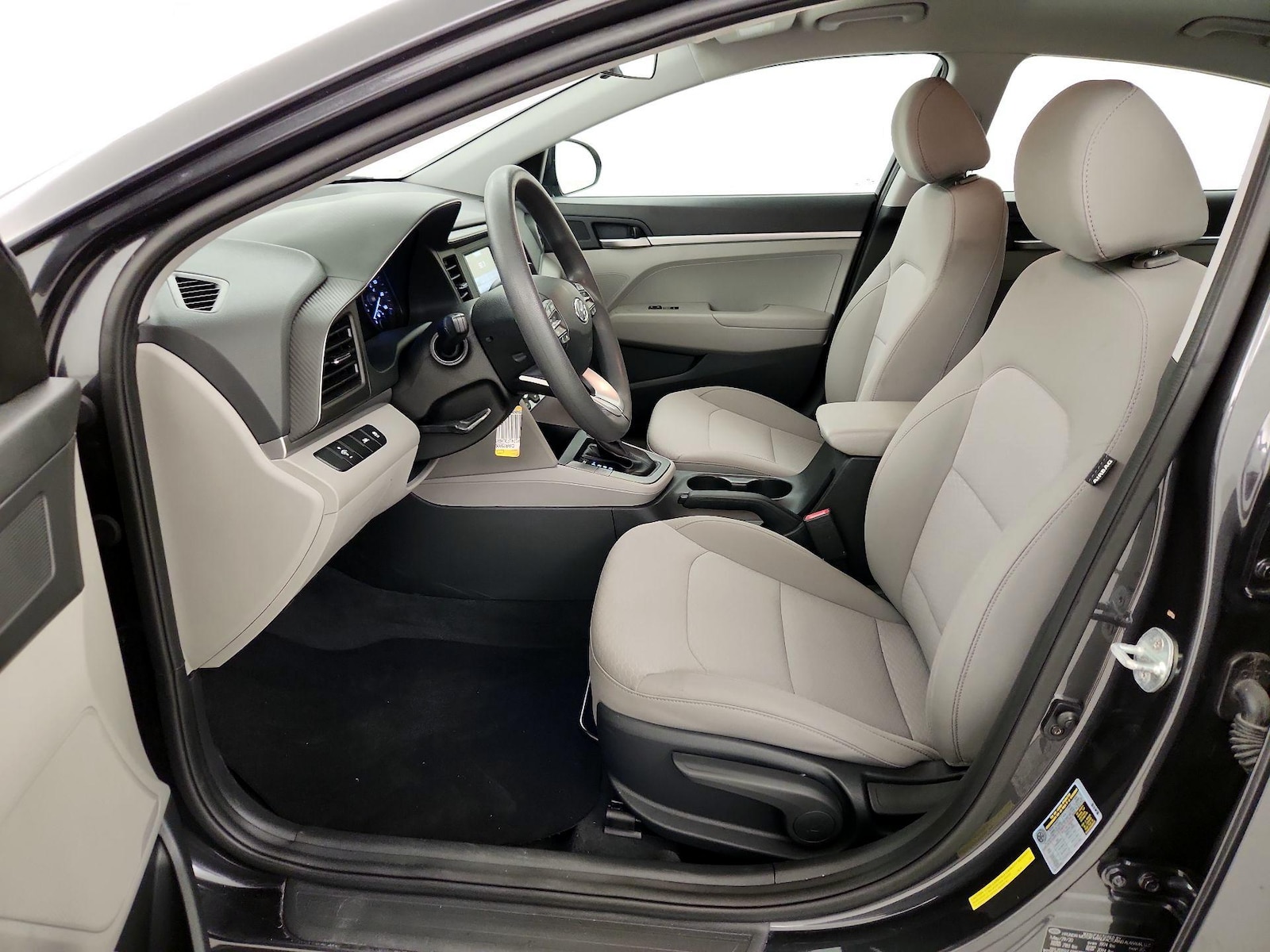 2020 Hyundai Elantra SE - Photo 12