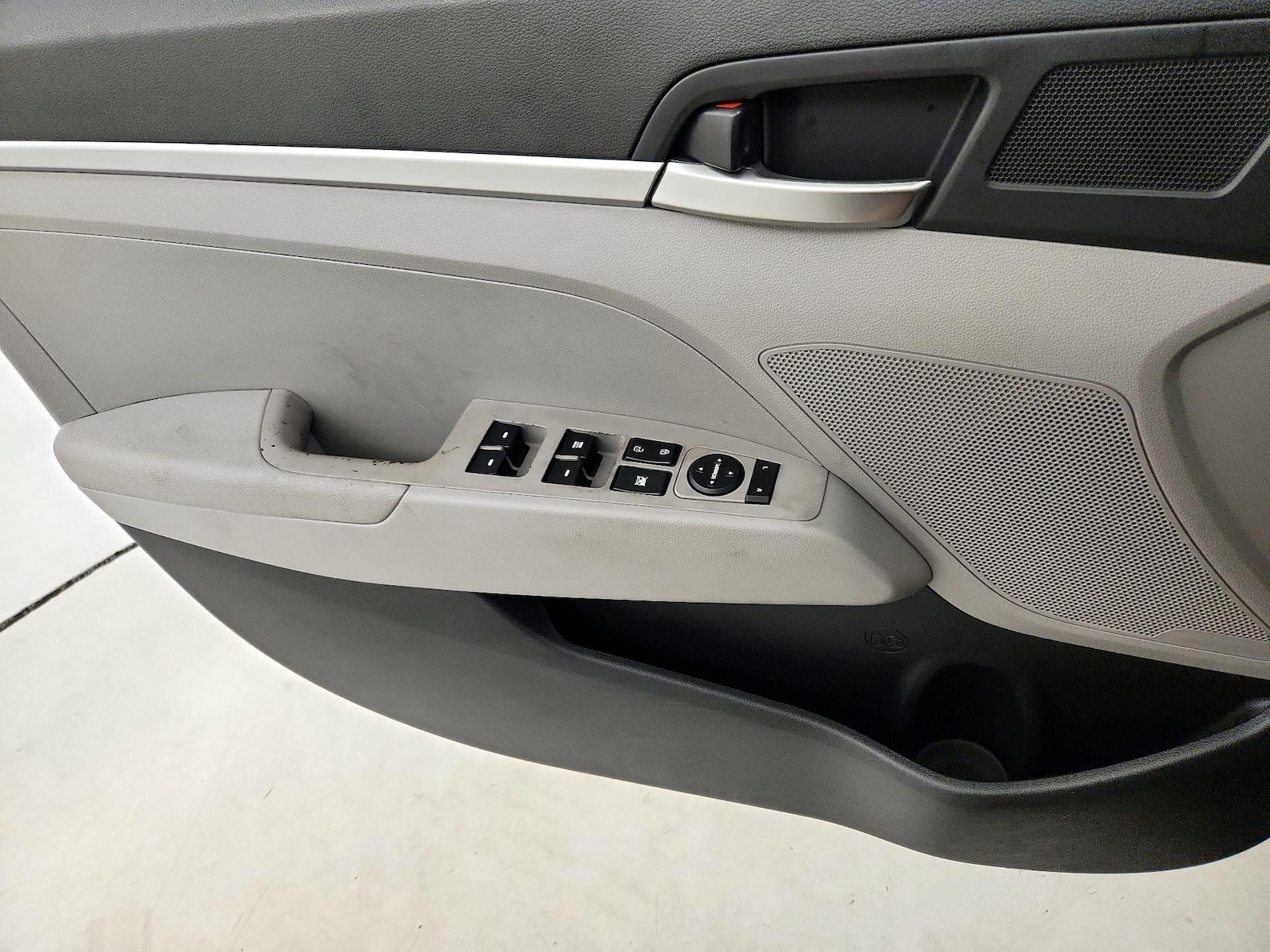 2020 Hyundai Elantra SE - Photo 13