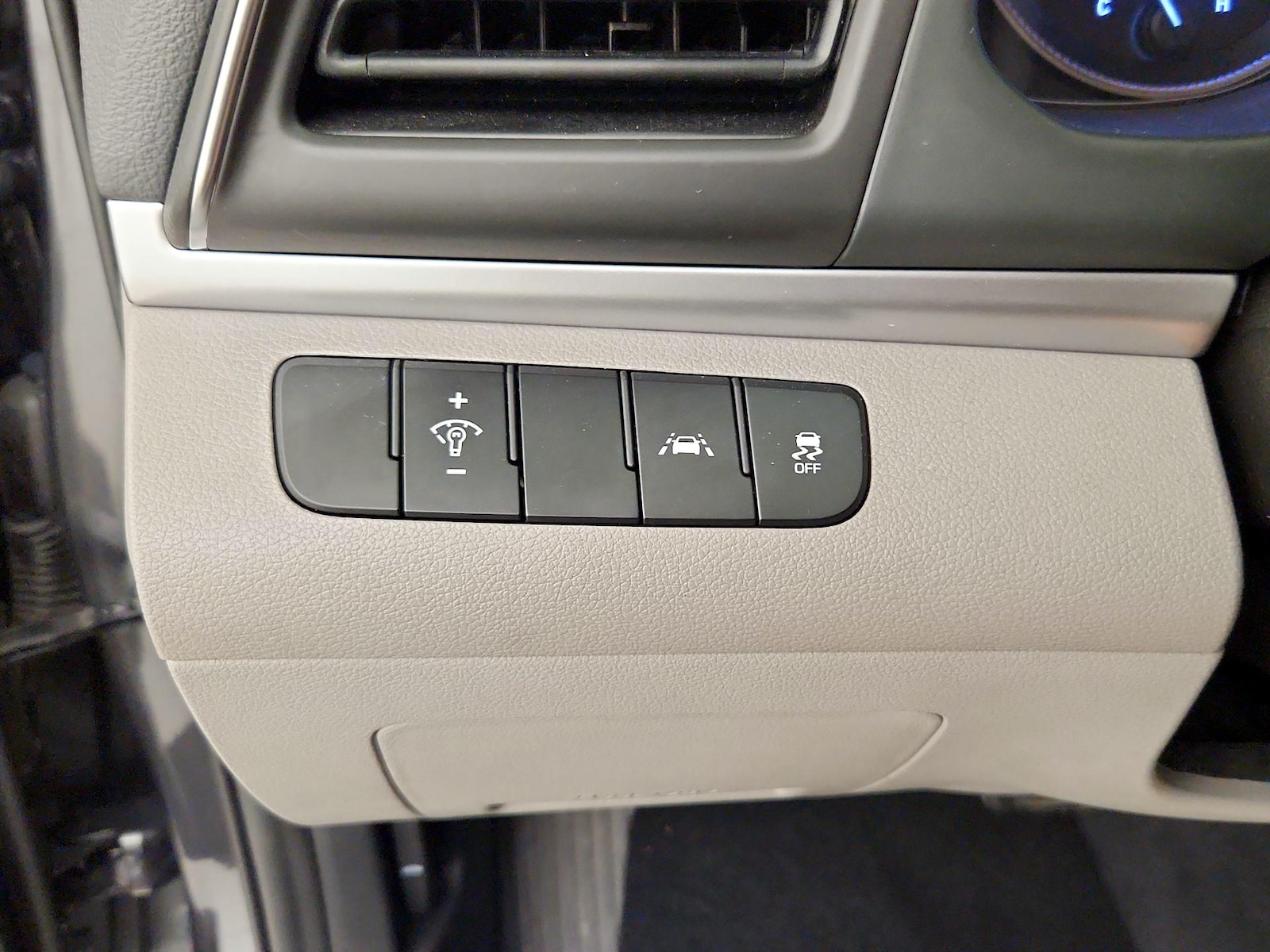 2020 Hyundai Elantra SE - Photo 14