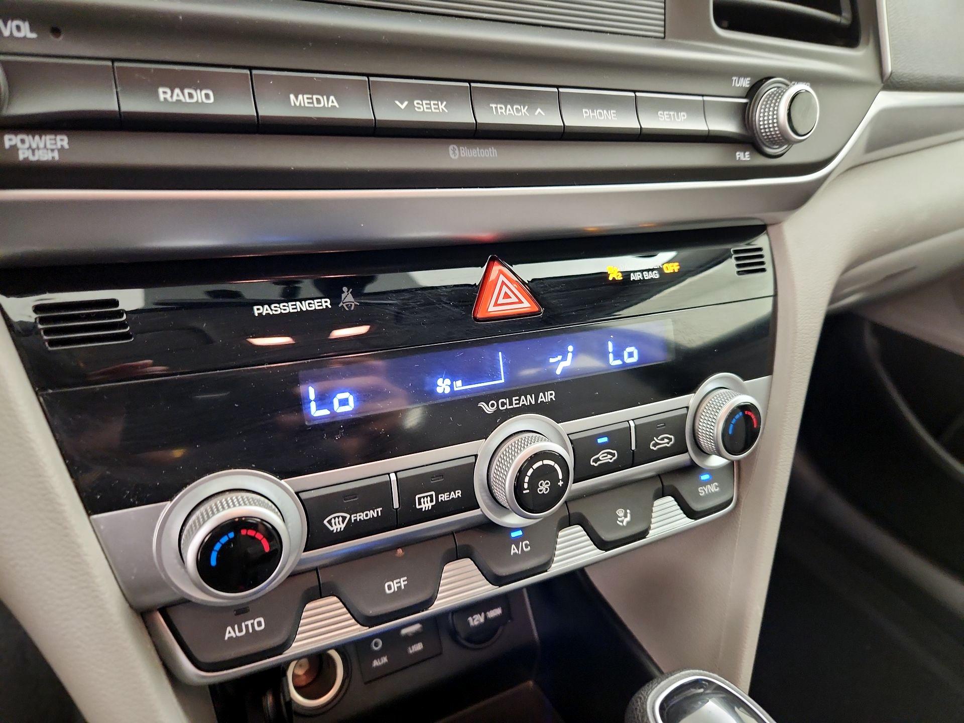 Thumbnail: 2020 Hyundai Elantra - 16