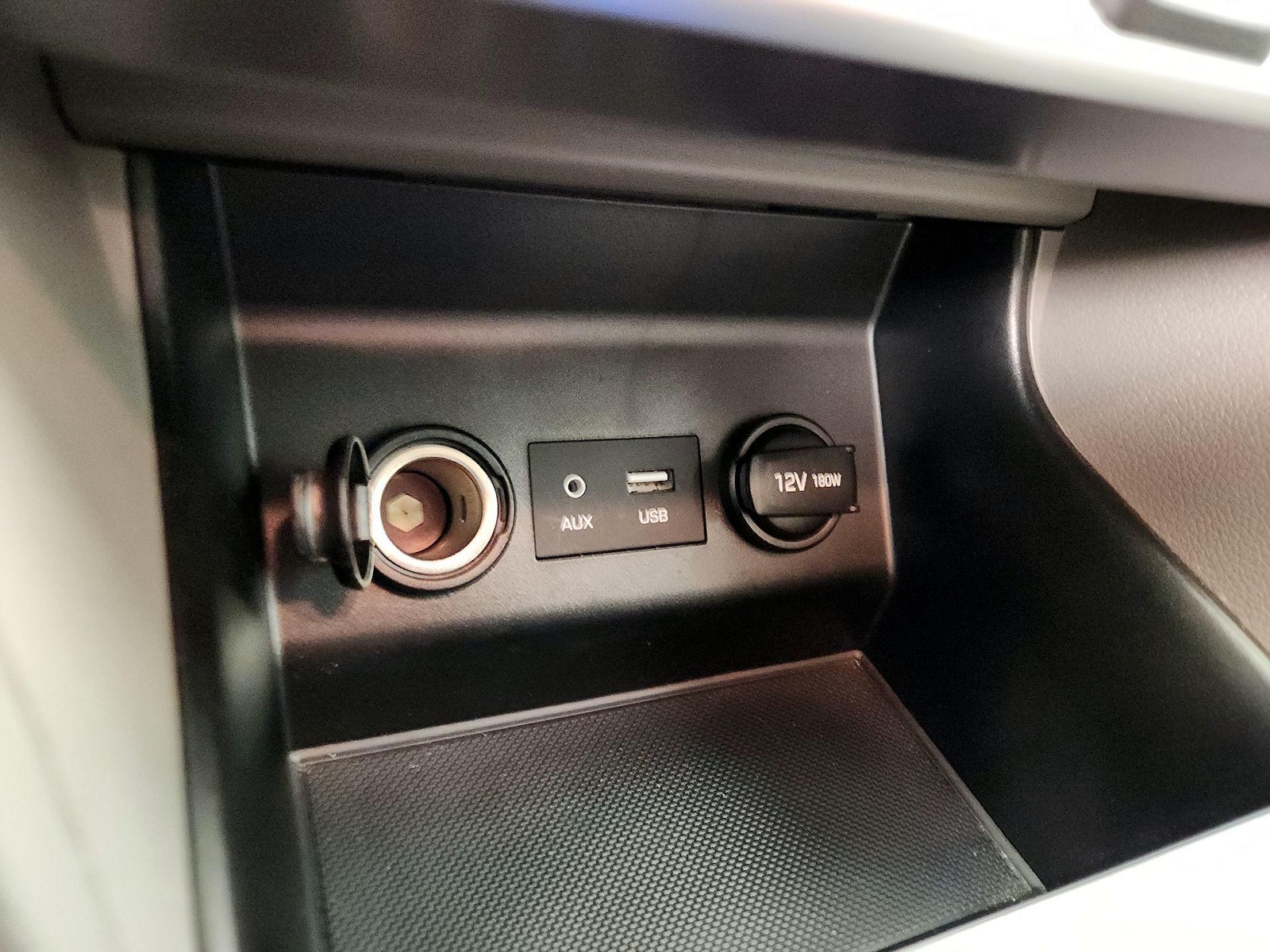 2020 Hyundai Elantra SE - Photo 19