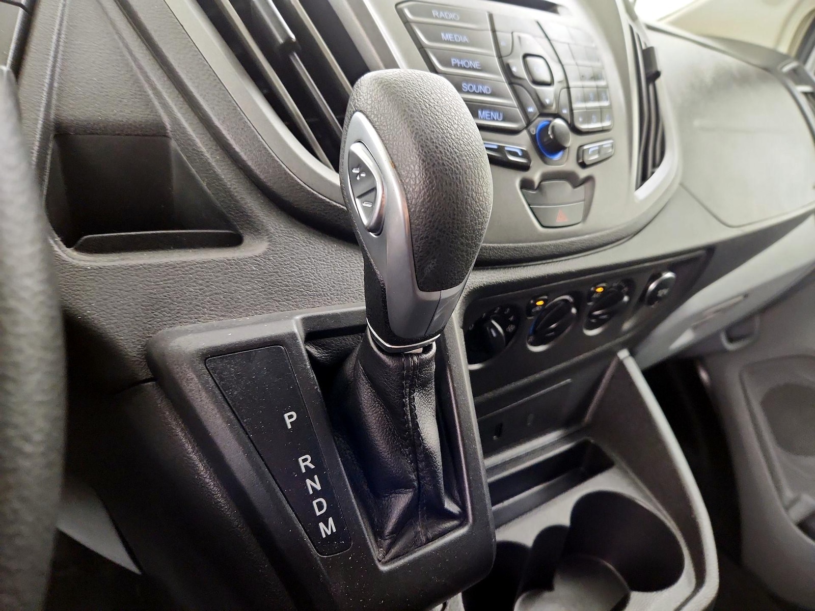 2019 Ford Transit Passenger Van XLT - Photo 18