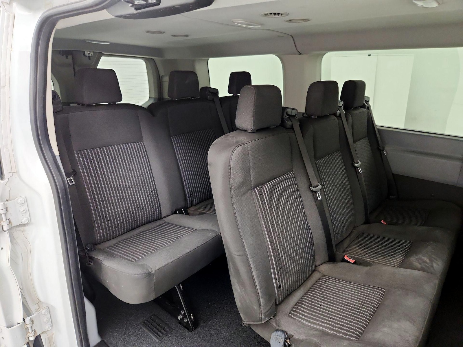2019 Ford Transit Passenger Van XLT - Photo 21