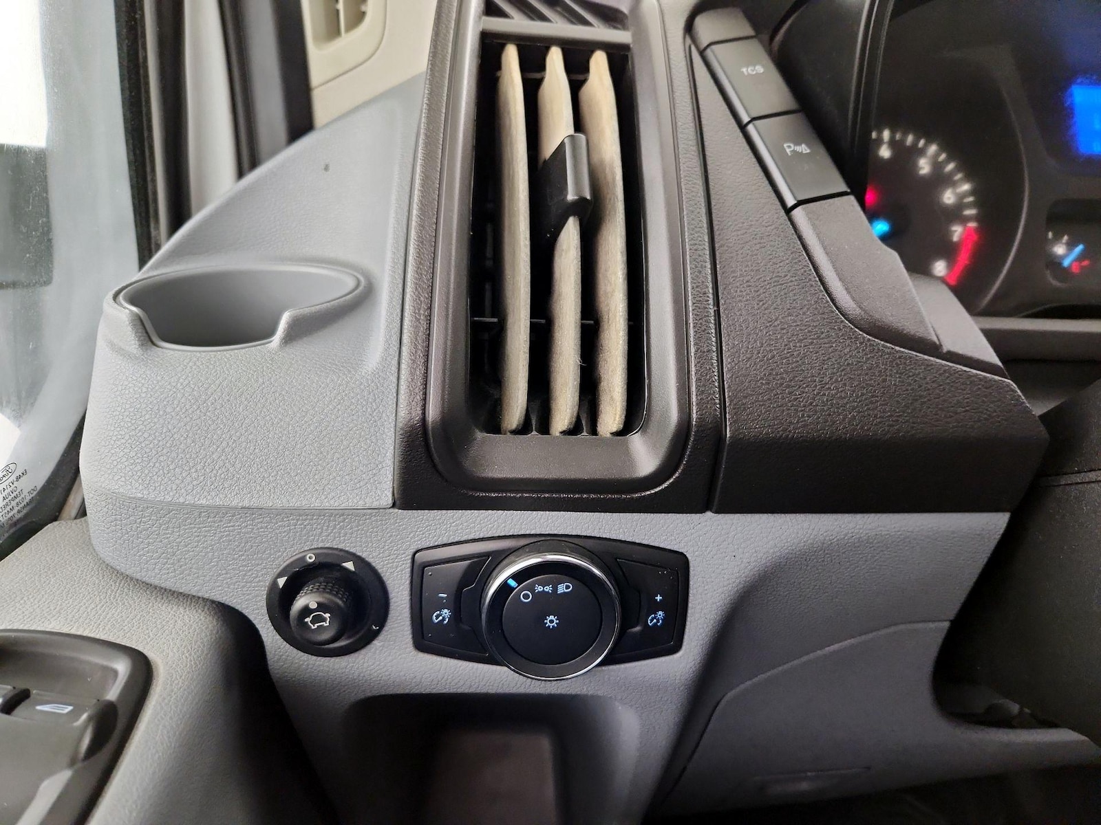 2019 Ford Transit Passenger Van XL - Photo 14