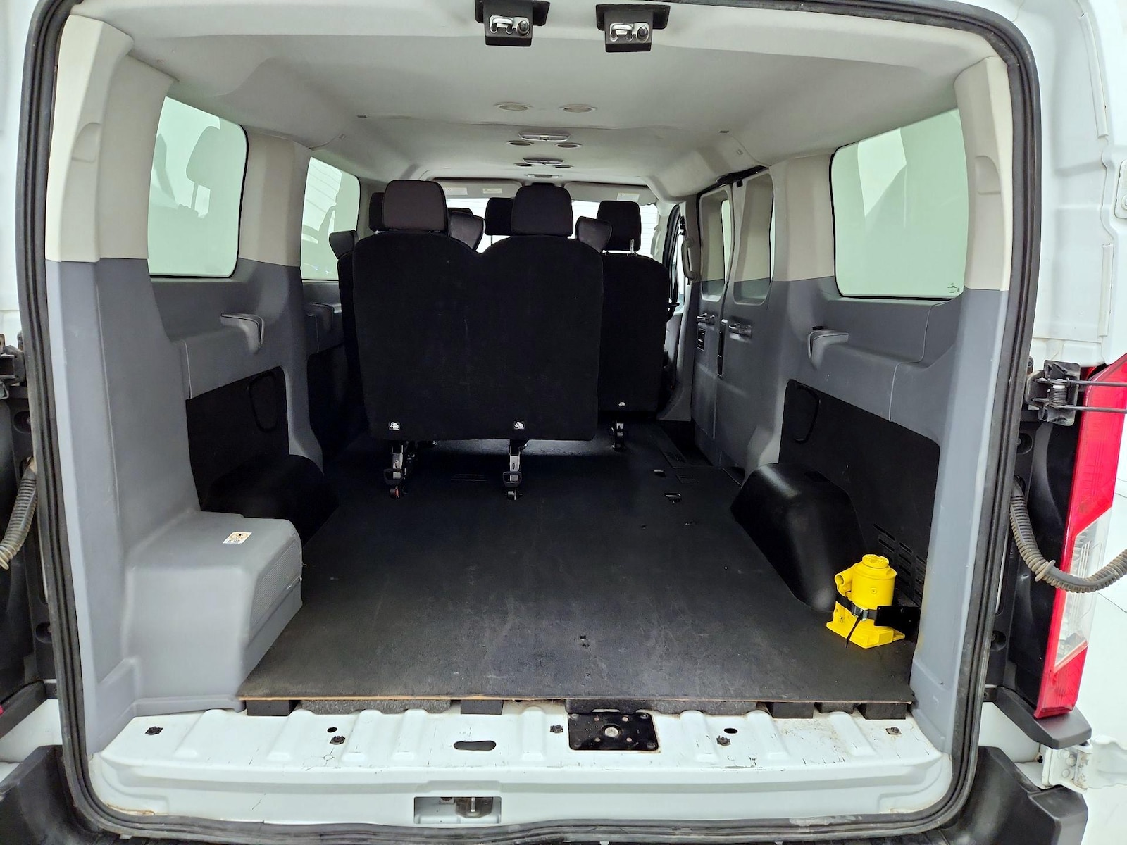 2019 Ford Transit Passenger Van XL - Photo 22