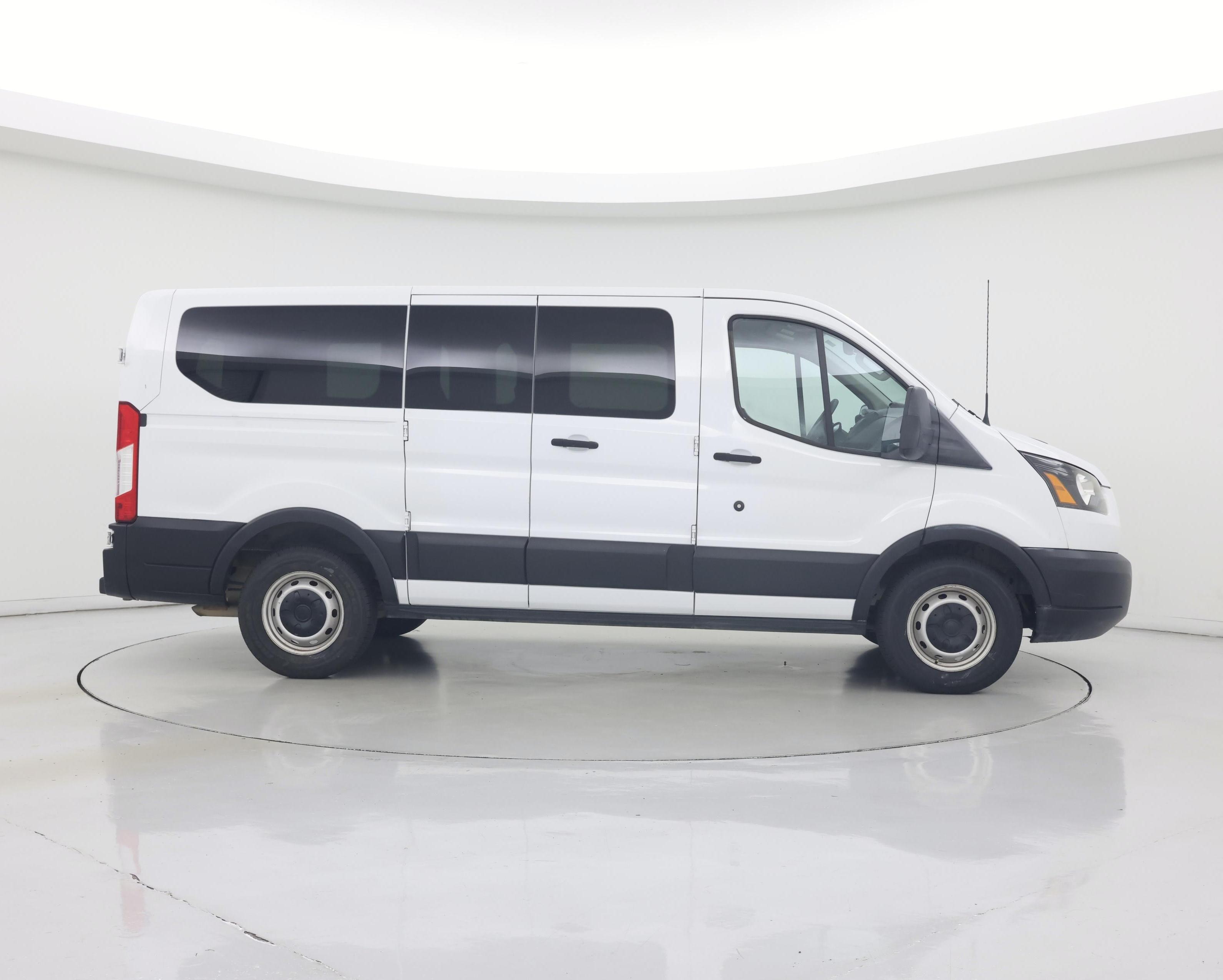 Thumbnail: 2019 Ford Transit Series - 7