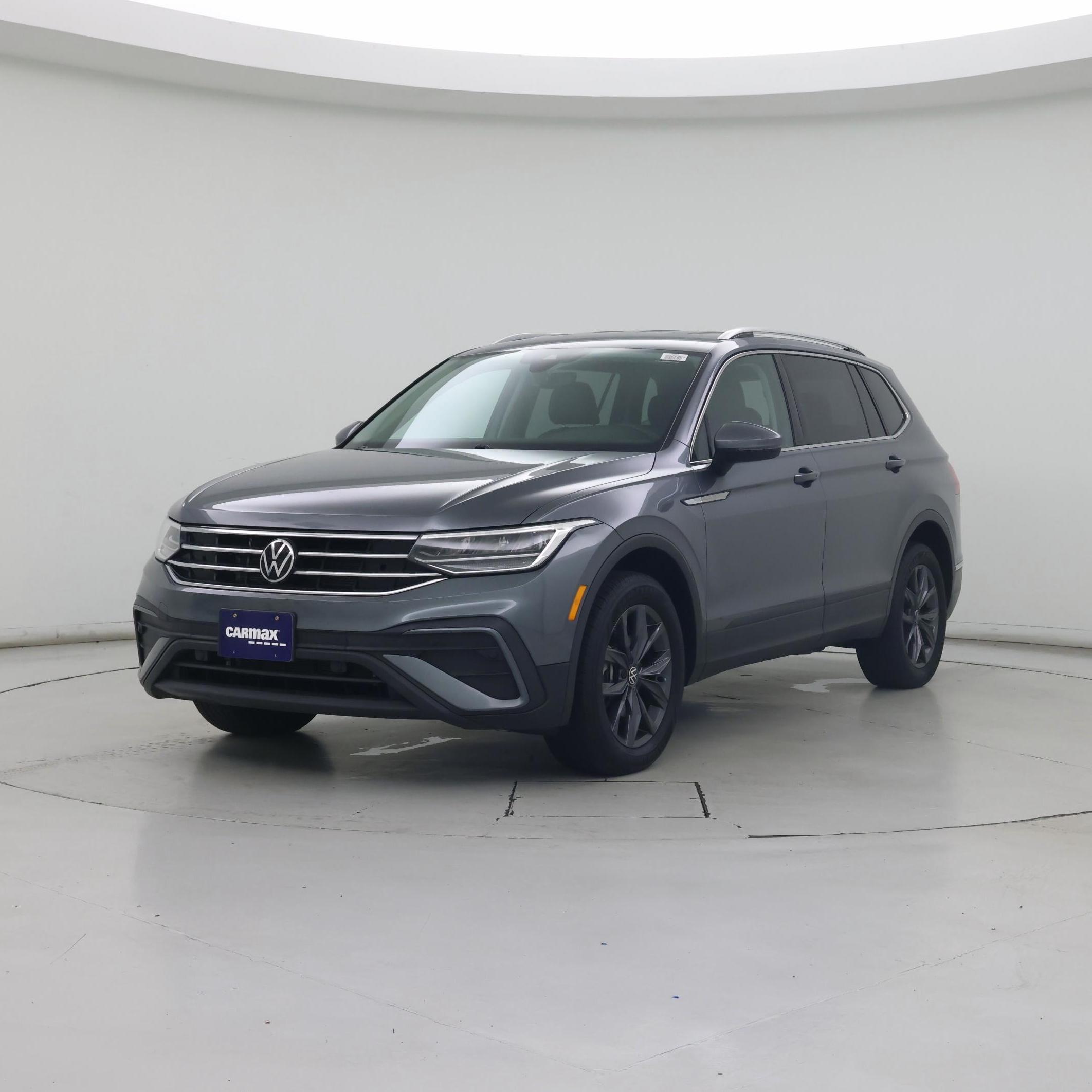 Thumbnail: 2022 Volkswagen Tiguan - 4